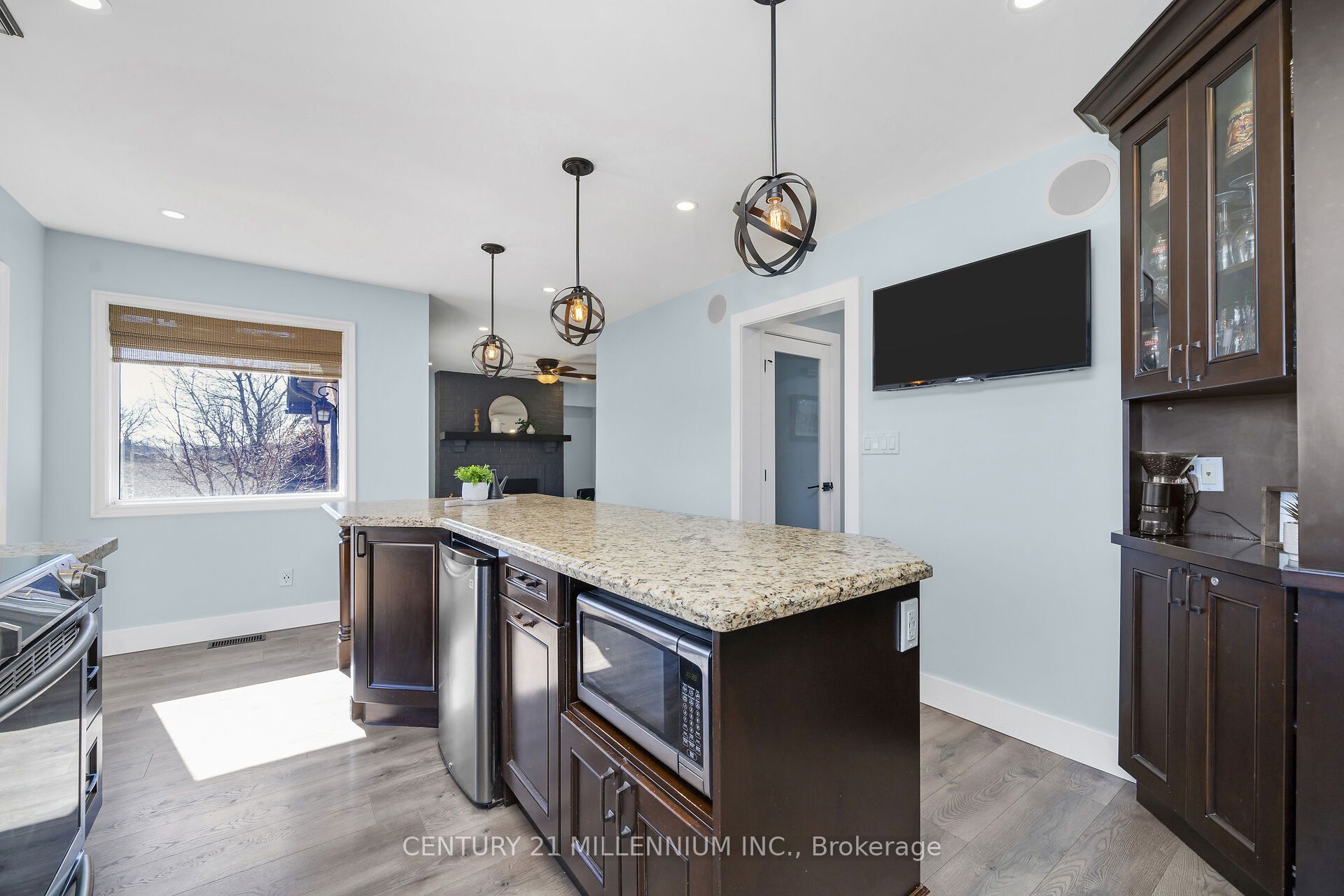5653 Eighth Line Property Photo 18