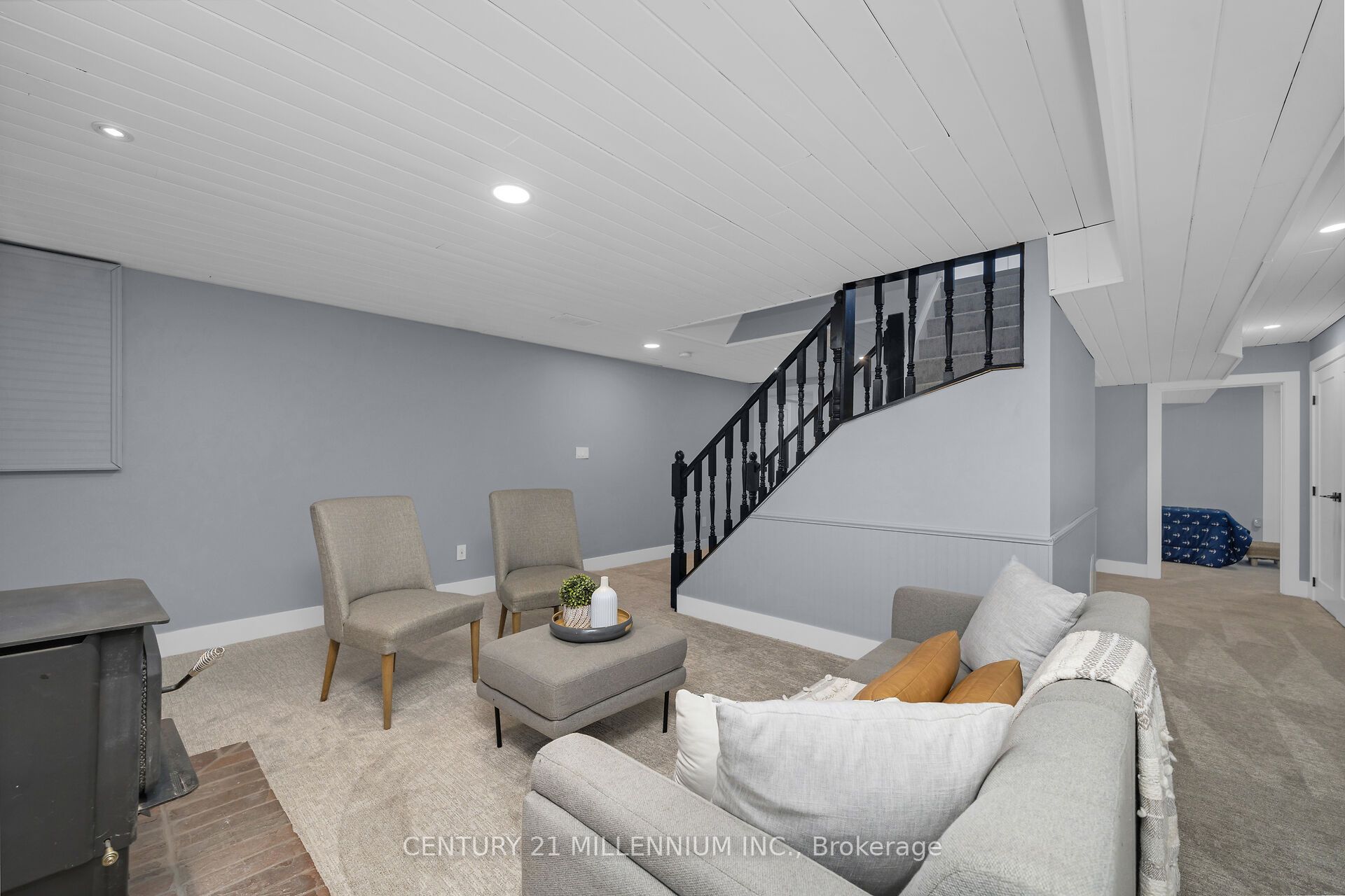 5653 Eighth Line Property Photo 33