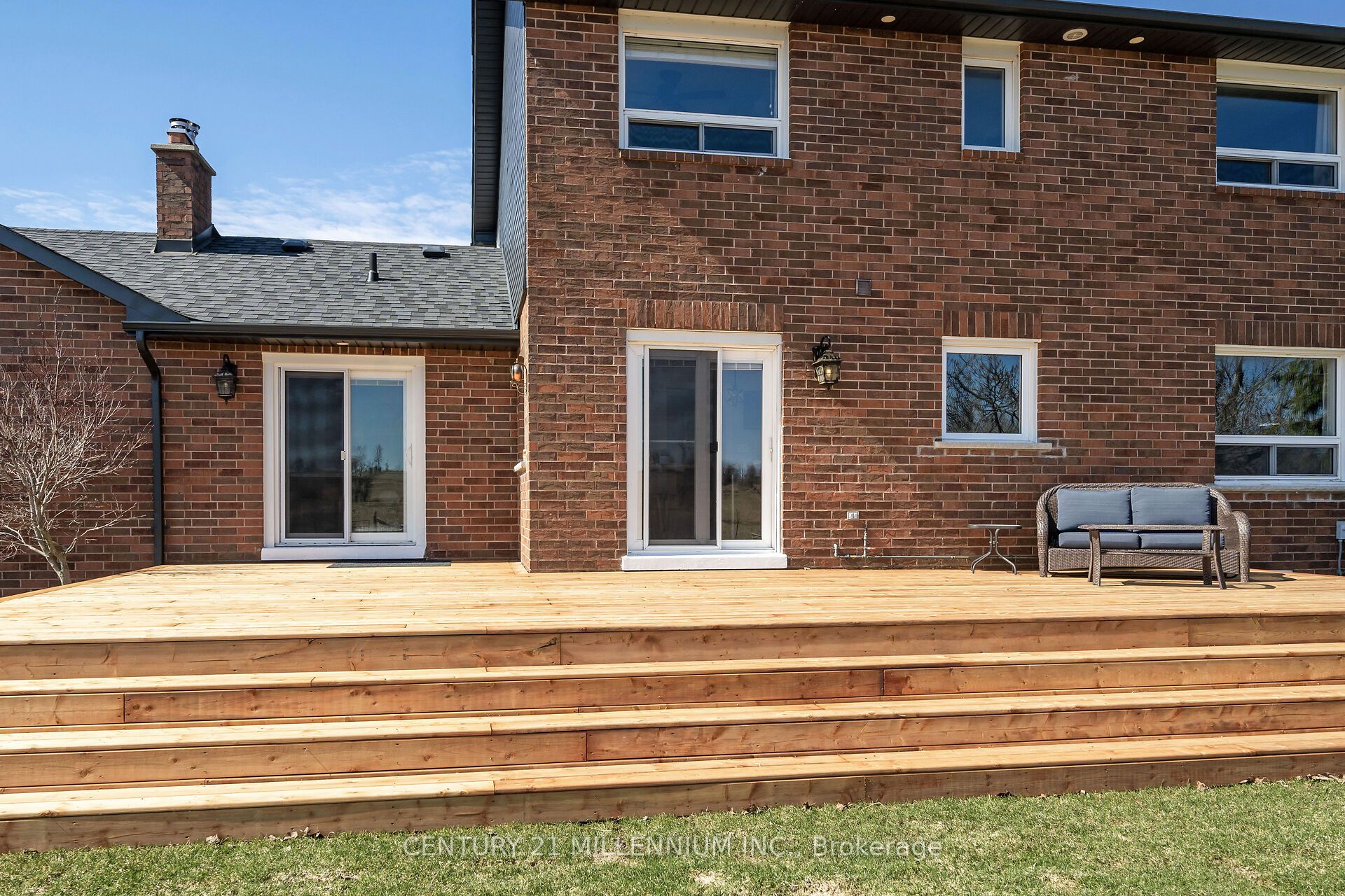 5653 Eighth Line Property Photo 38