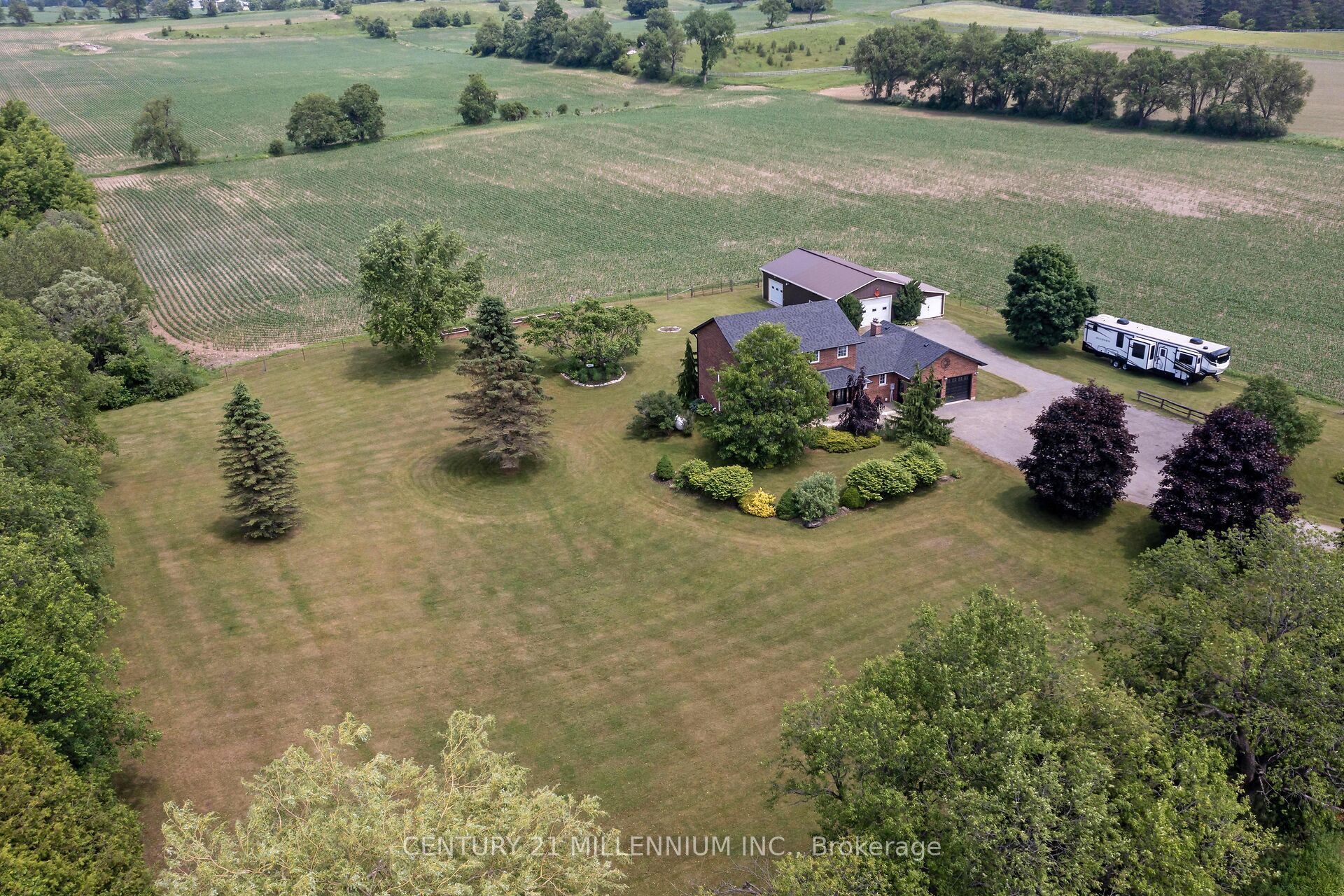 5653 Eighth Line Property Photo 46