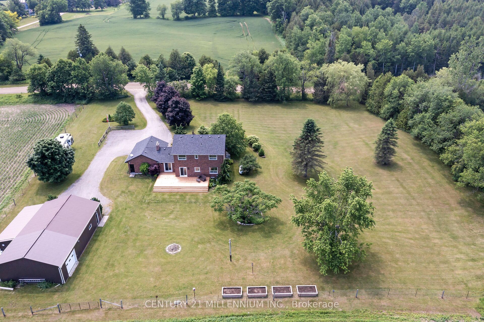 5653 Eighth Line Property Photo 48
