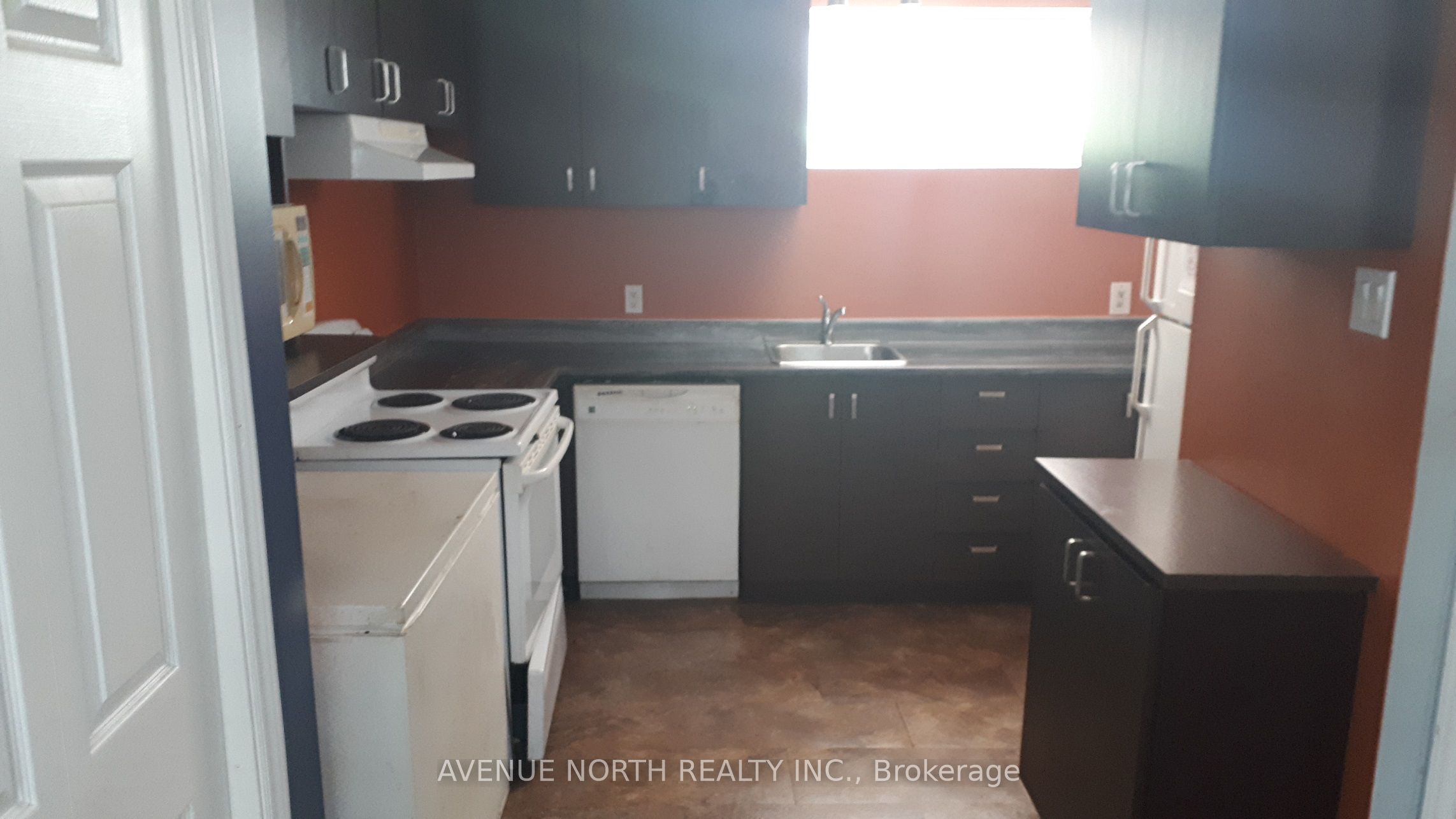 255 Lalemant Street Property Photo 5