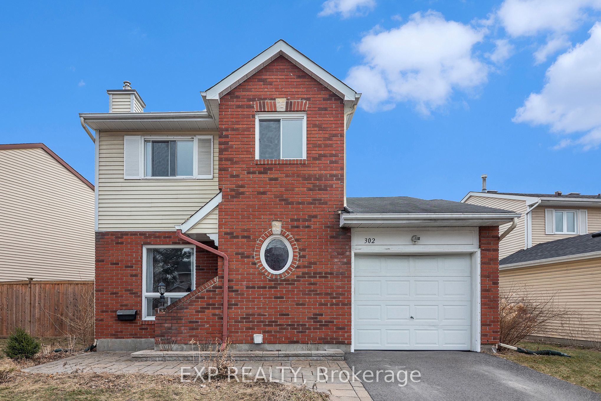 302 Cte Royale Cres Property Photo