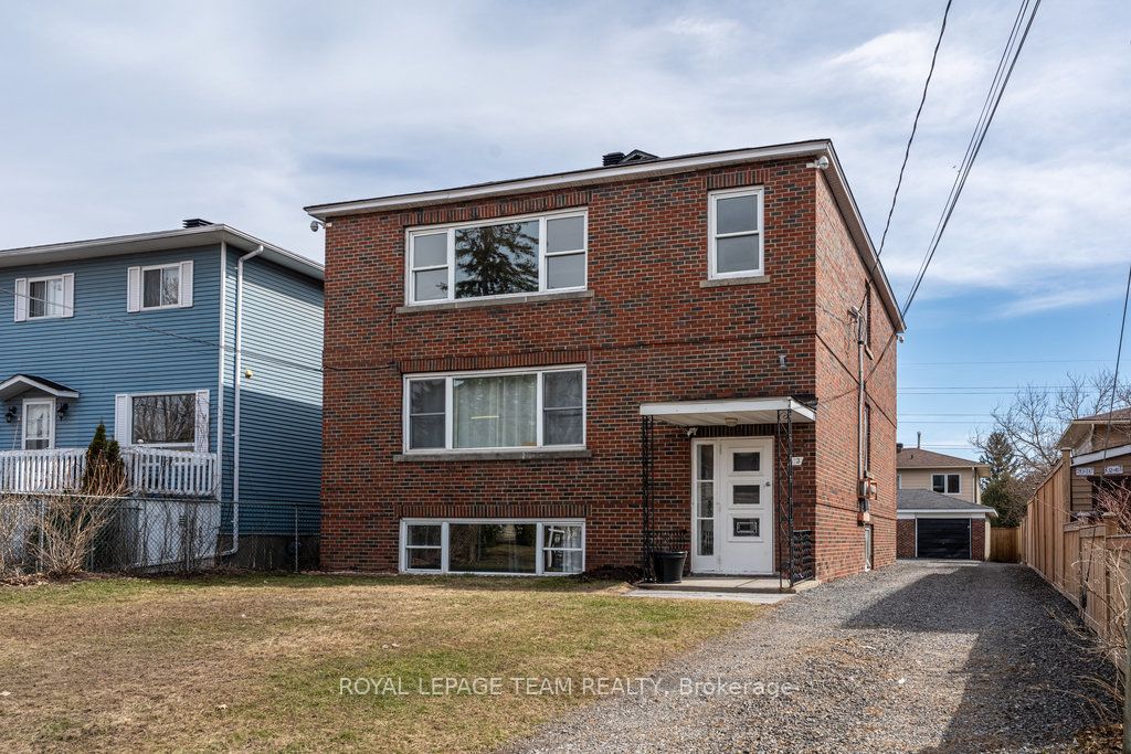 663 Tweedsmuir Avenue Property Photo 1