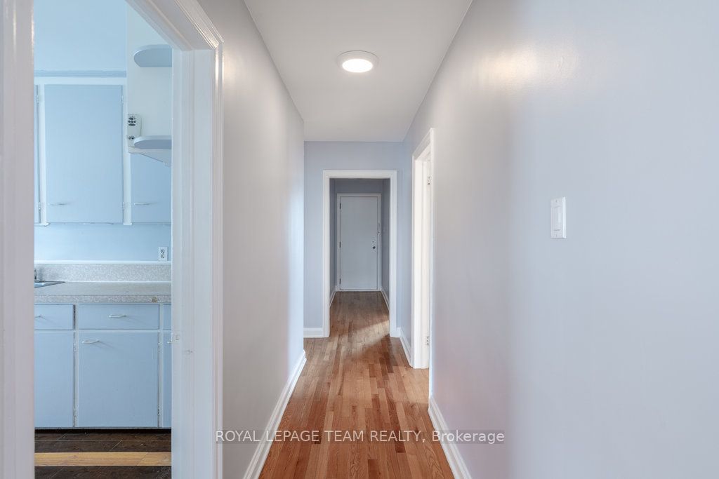 663 Tweedsmuir Avenue Property Photo 8