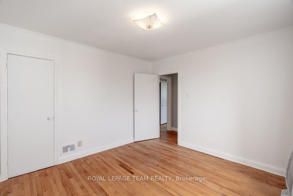 663 Tweedsmuir Avenue Property Photo 12