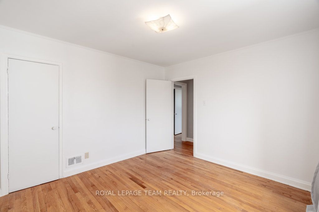 663 Tweedsmuir Avenue Property Photo 14