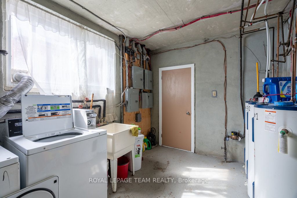 663 Tweedsmuir Avenue Property Photo 19