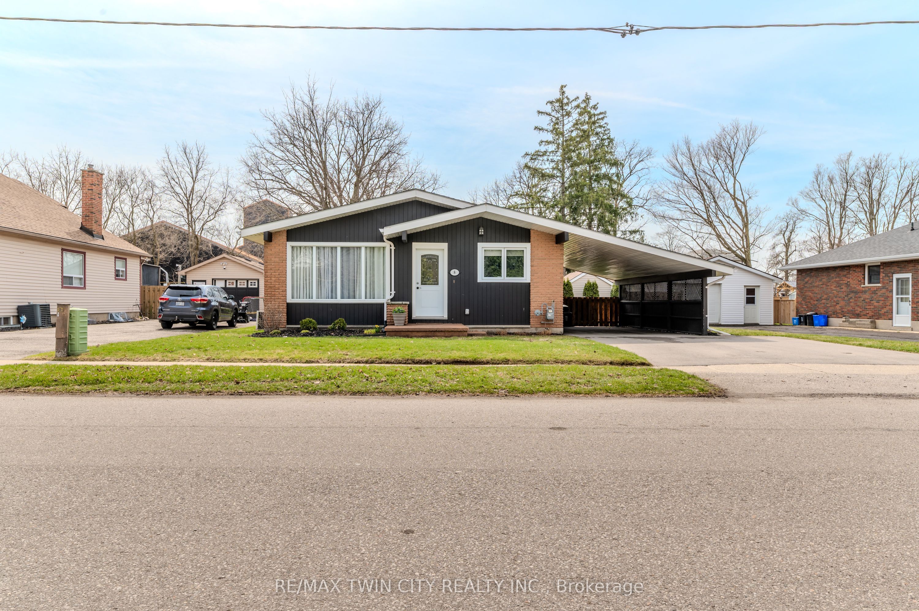 8 Rutherford Street Property Photo