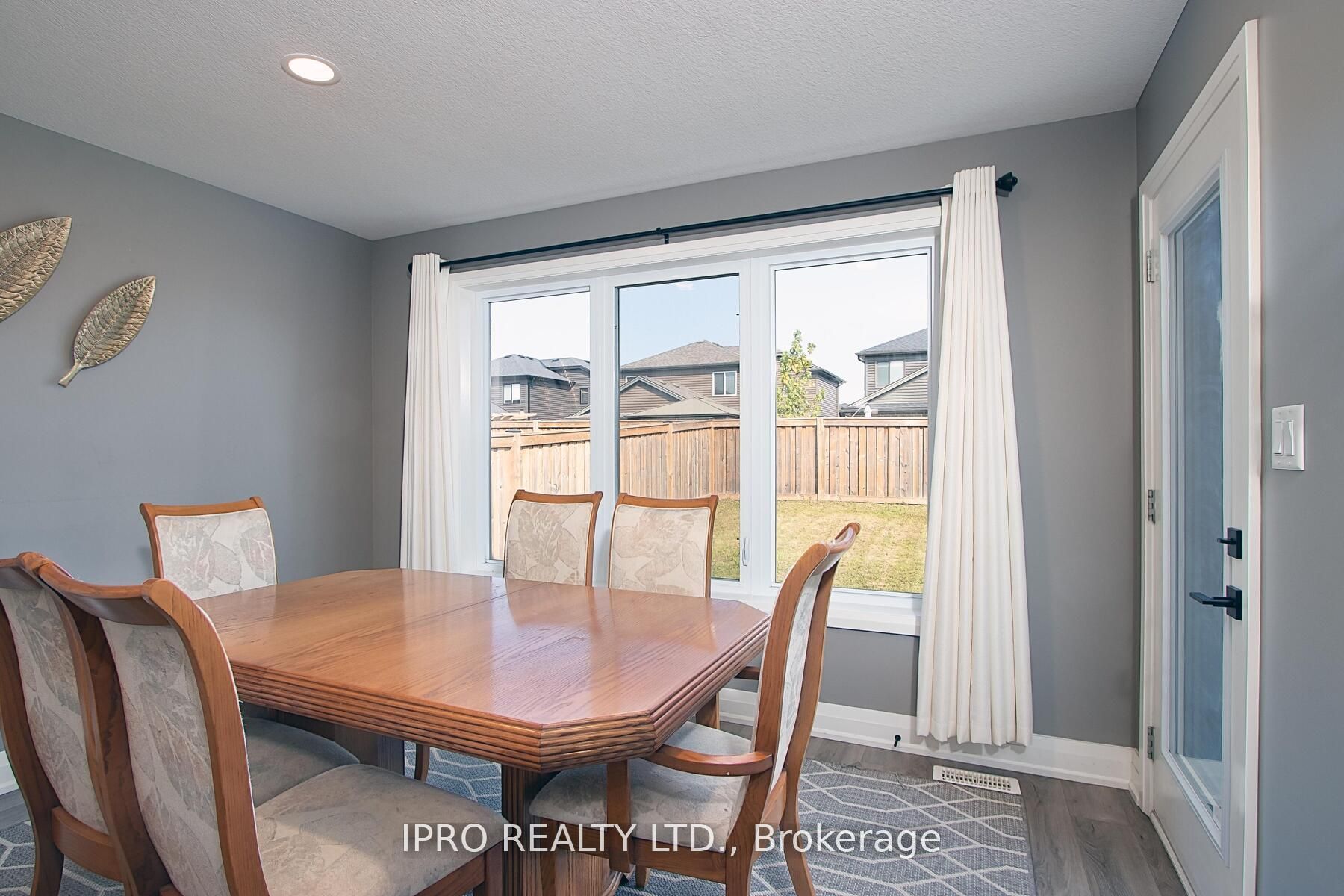 26 Nicholson Street Property Photo 16