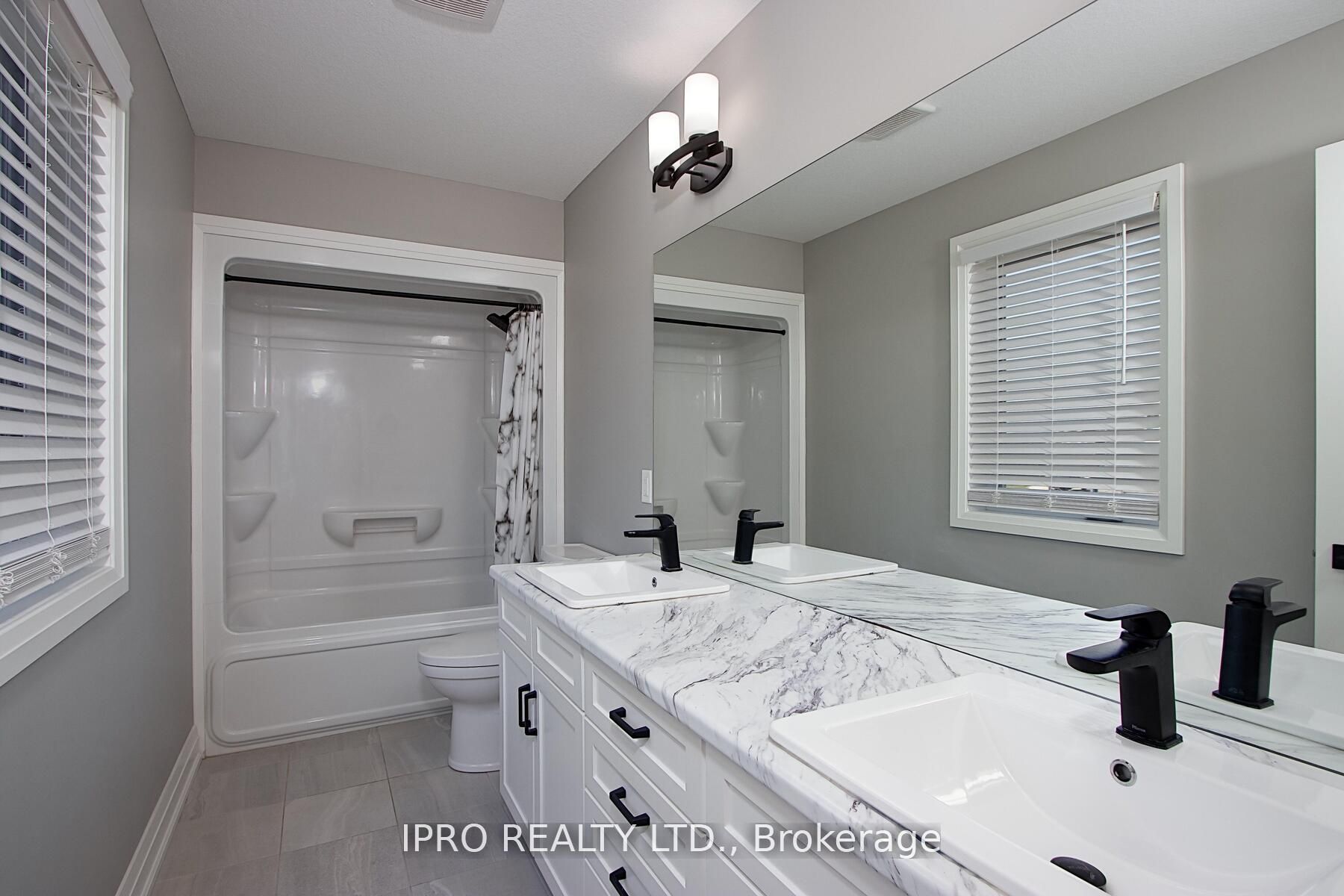 26 Nicholson Street Property Photo 21