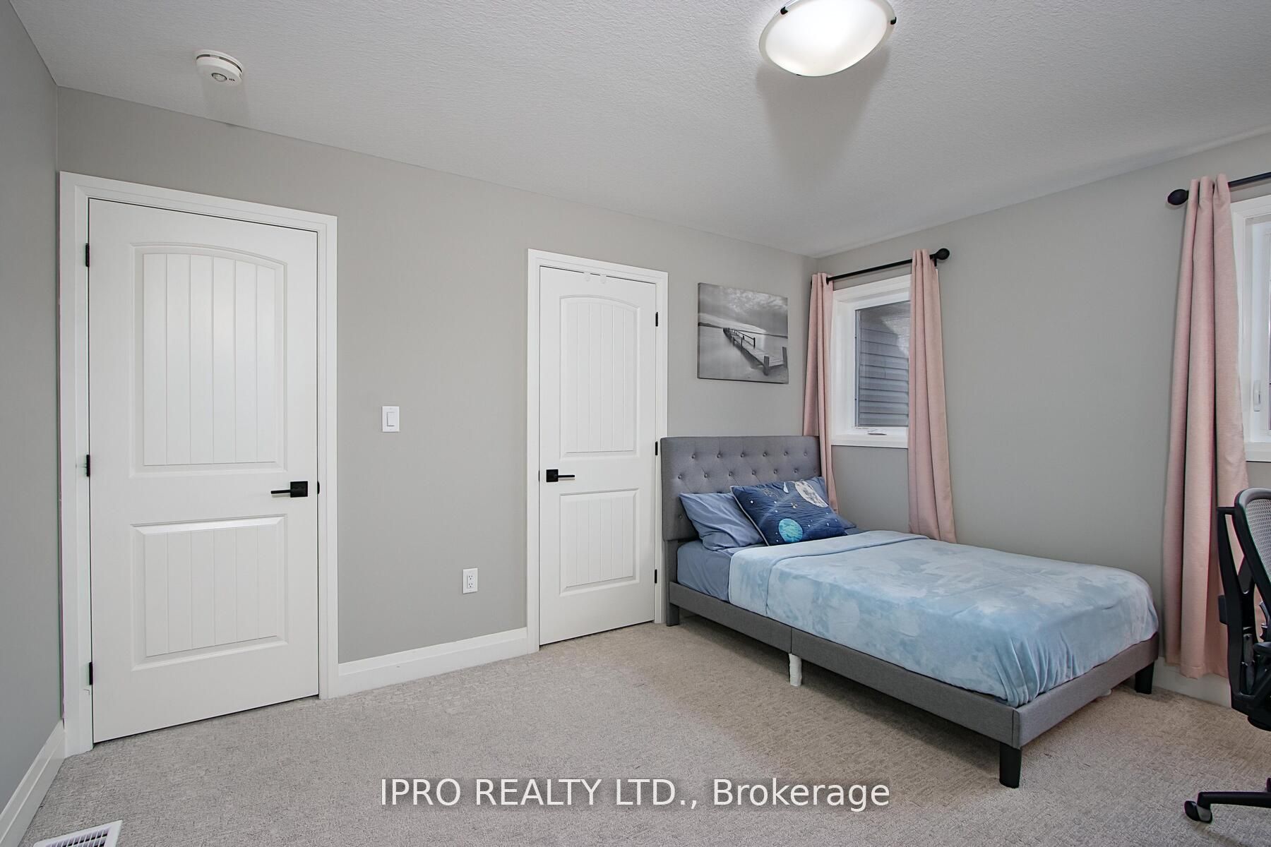 26 Nicholson Street Property Photo 26