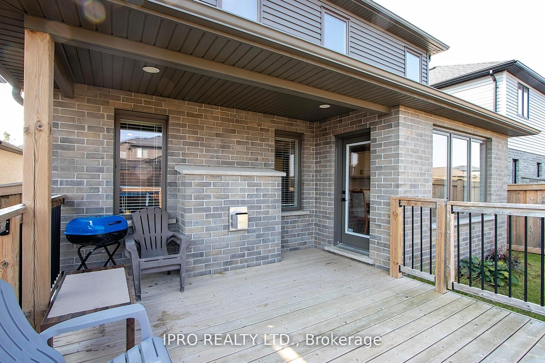 26 Nicholson Street Property Photo 37