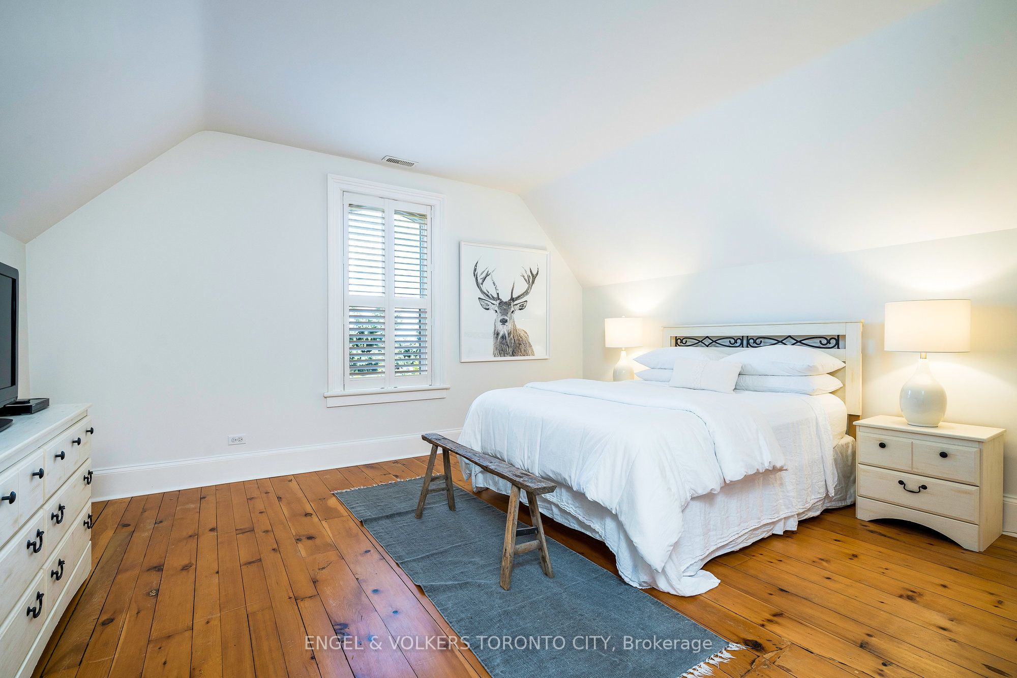 13 Huron Street W Property Photo 20