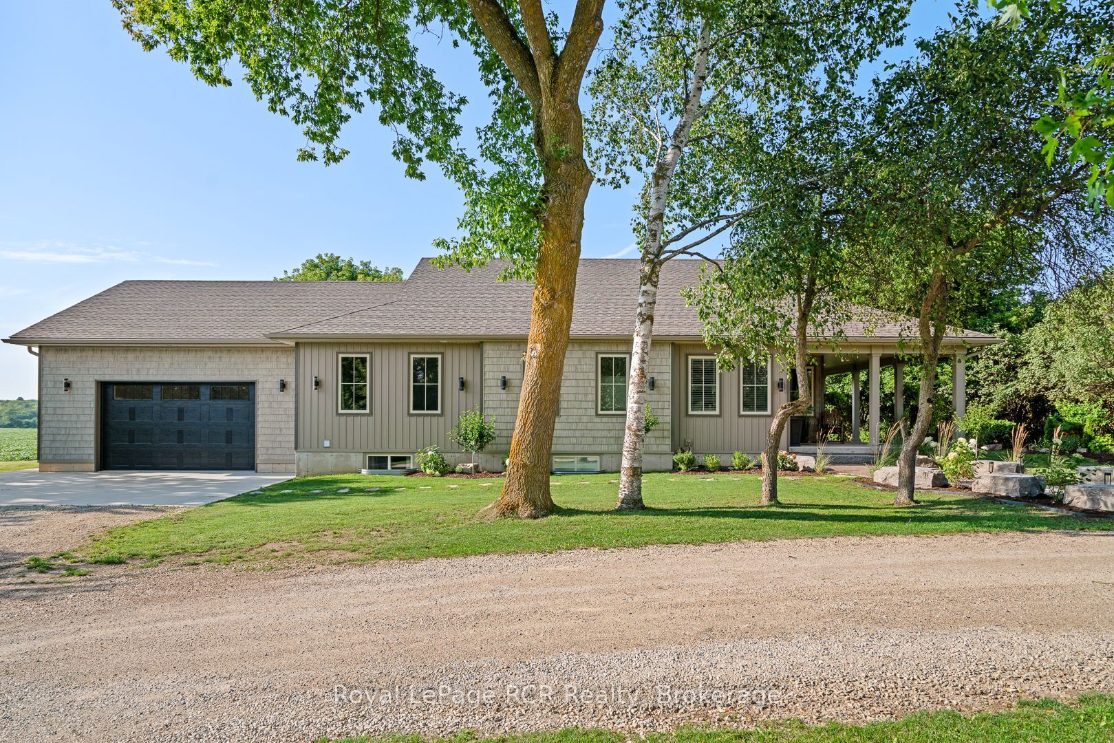 302769 Douglas Street Property Photo 2