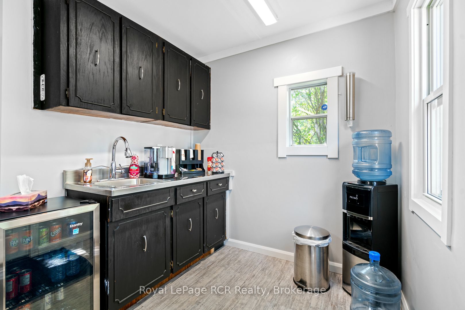 302769 Douglas Street Property Photo 22