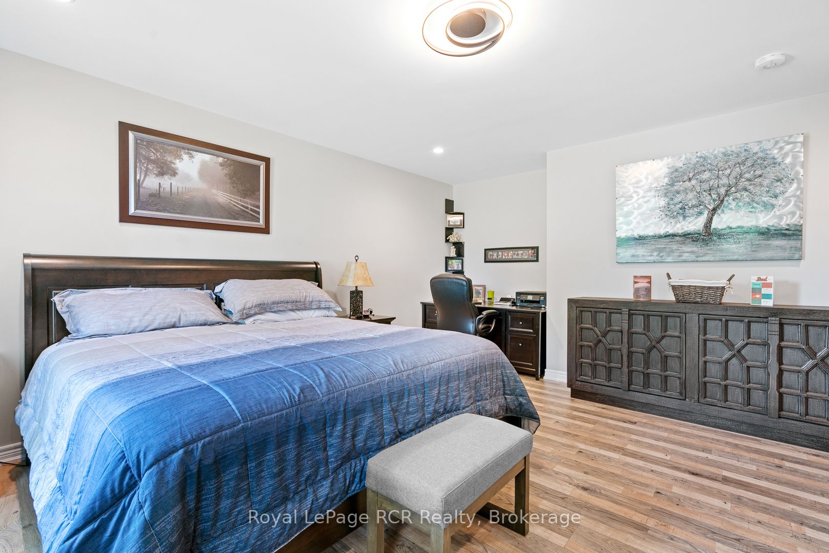 302769 Douglas Street Property Photo 35