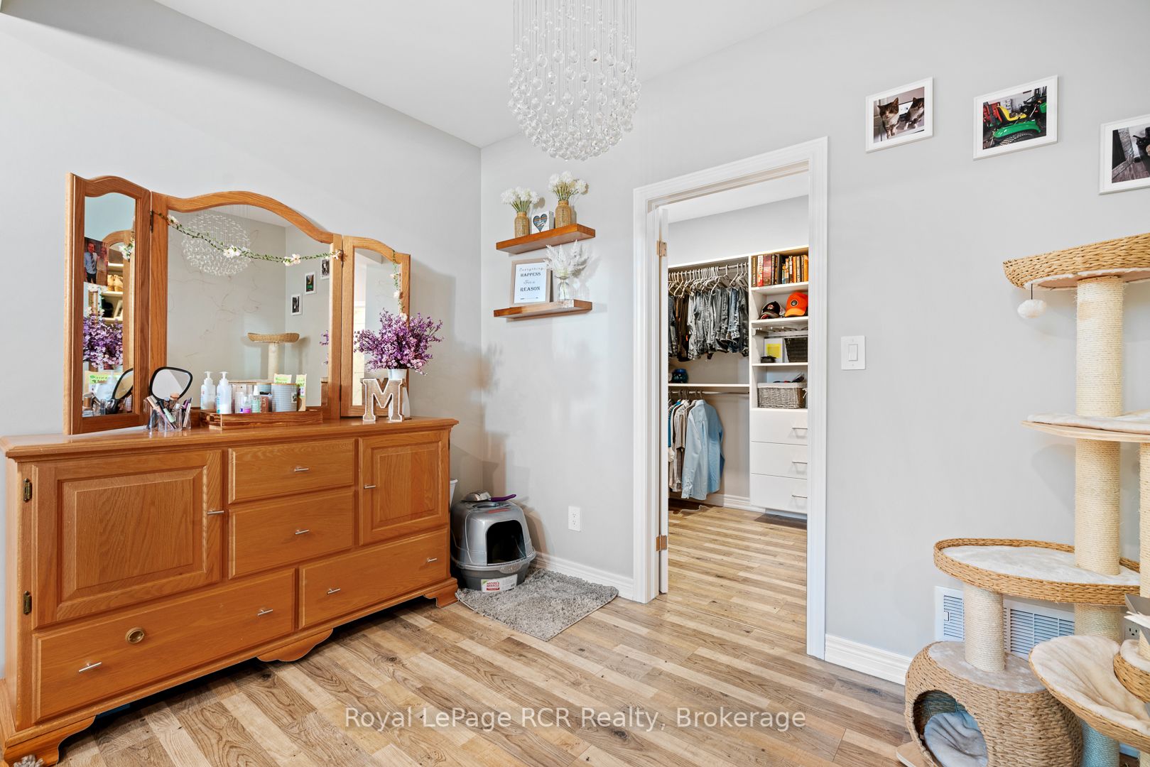 302769 Douglas Street Property Photo 39