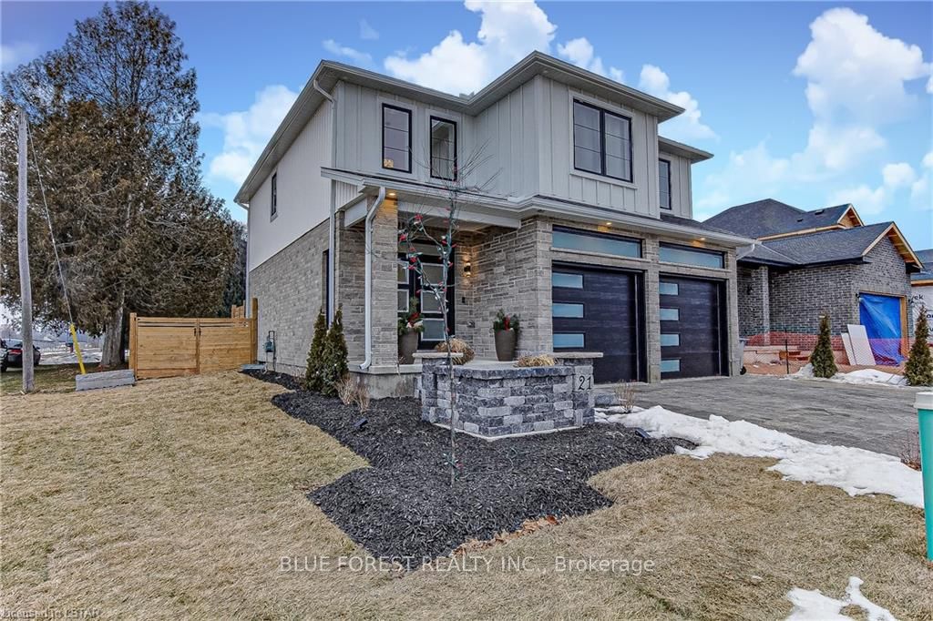 48 Woodland Walk Property Photo 1
