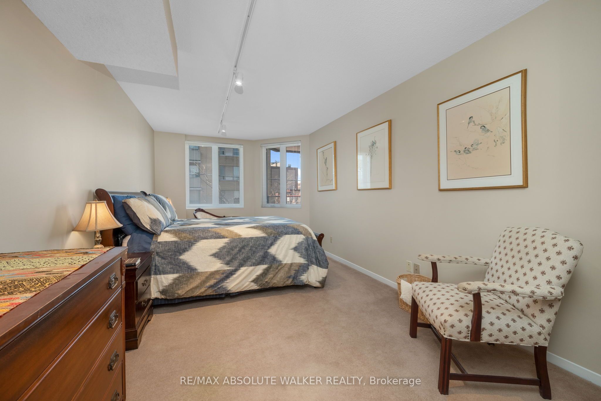 317 Metcalfe Street 401 Property Photo 13