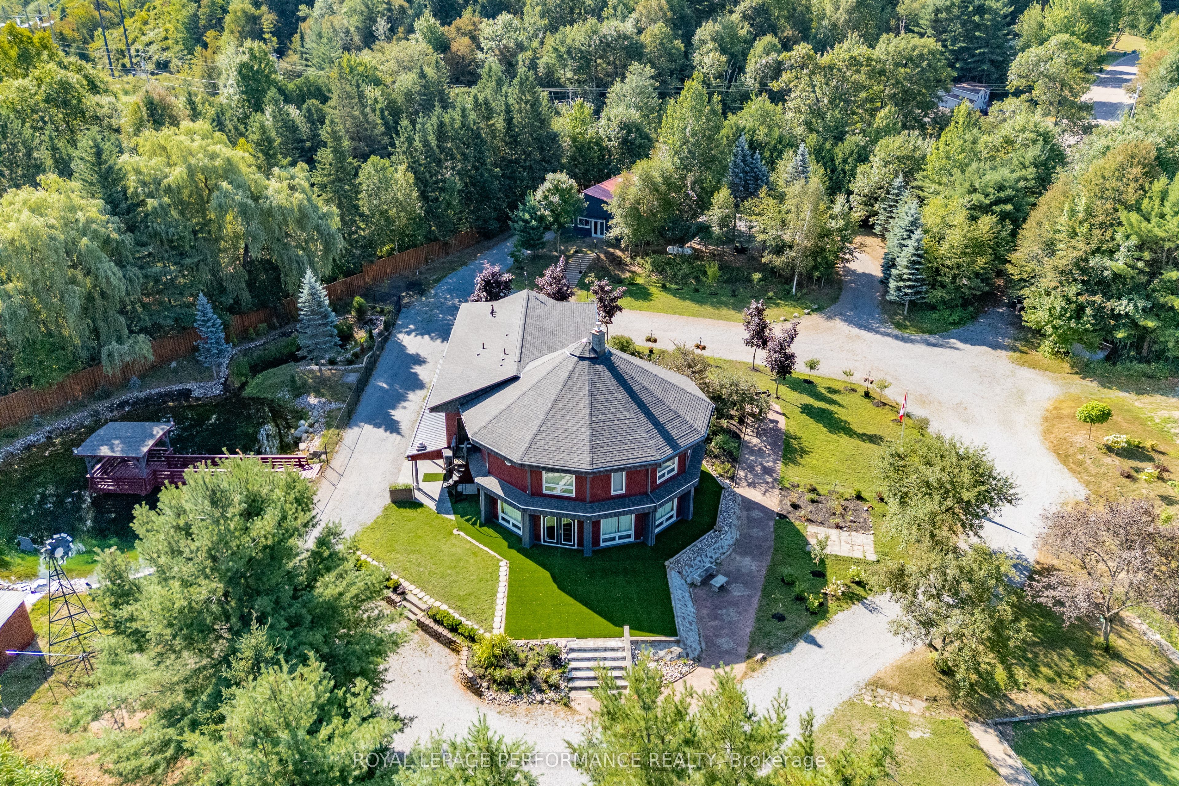 1371 Victoria Street Property Photo 2