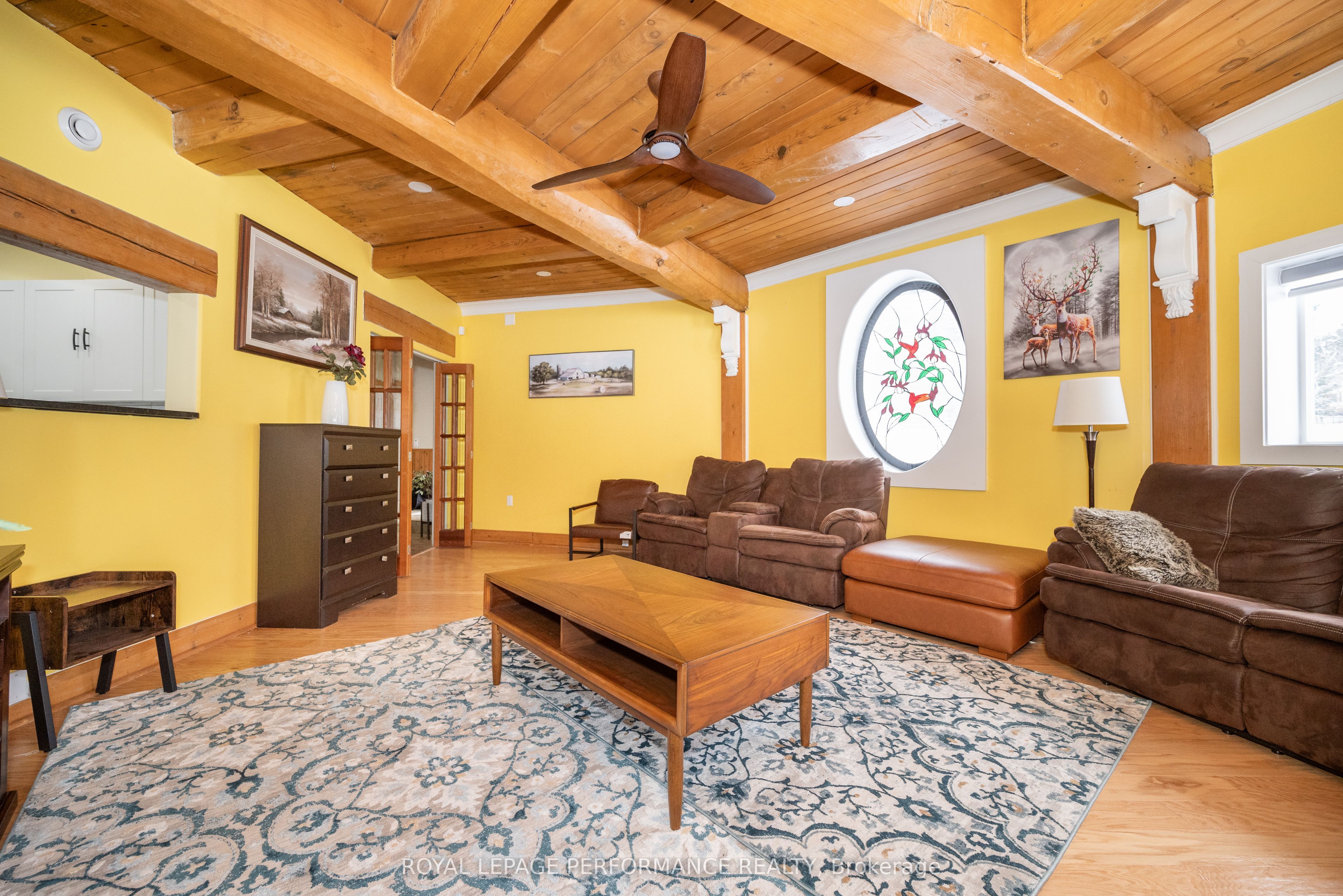 1371 Victoria Street Property Photo 14