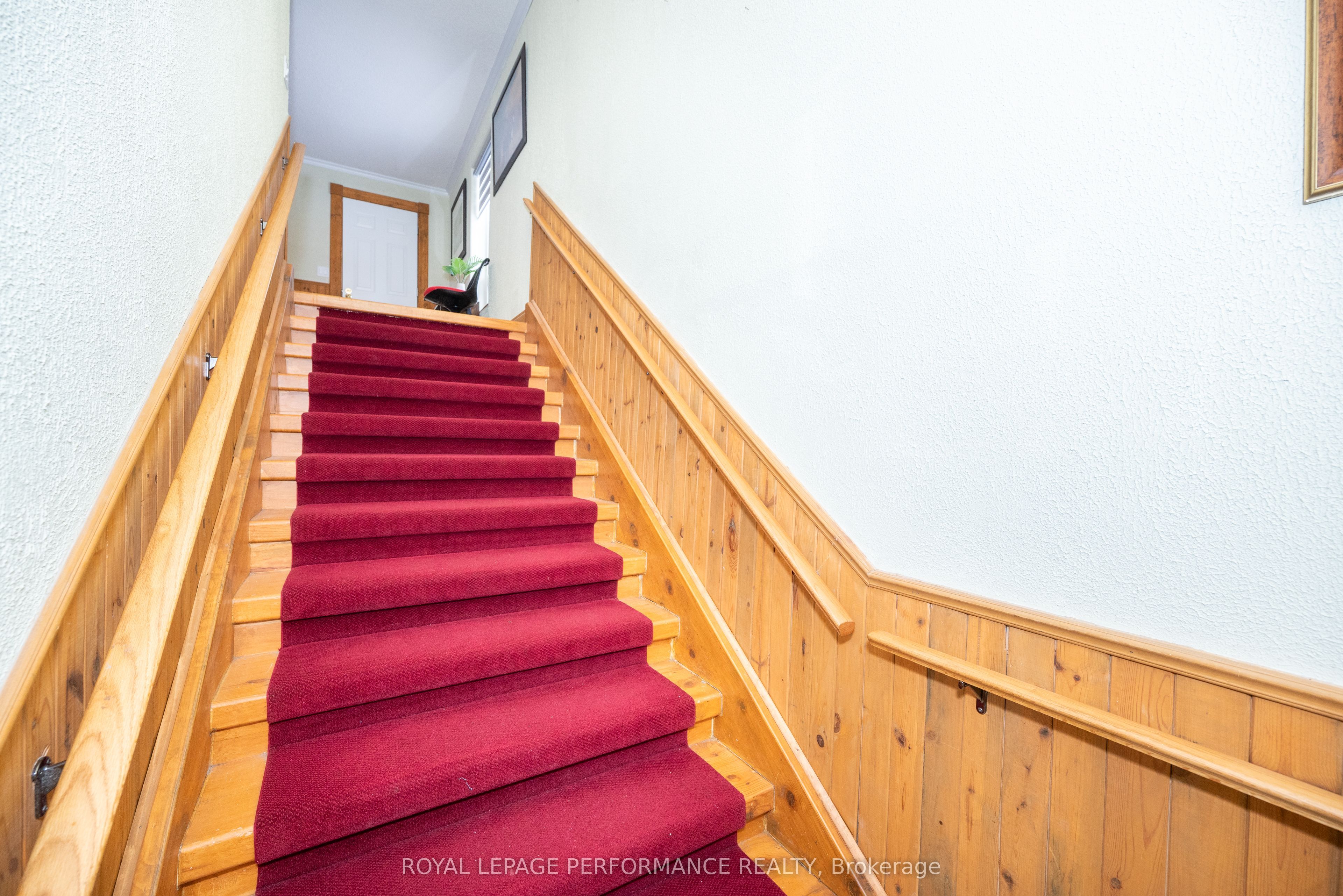 1371 Victoria Street Property Photo 28