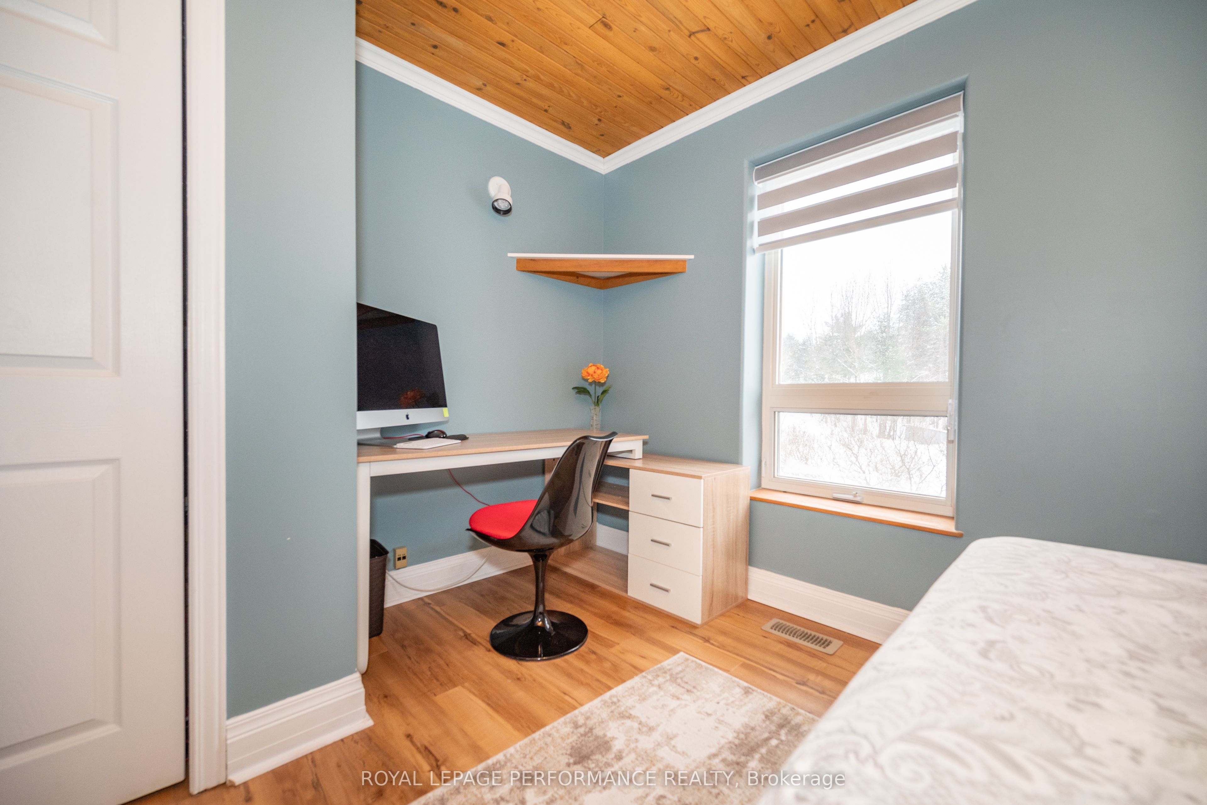 1371 Victoria Street Property Photo 38