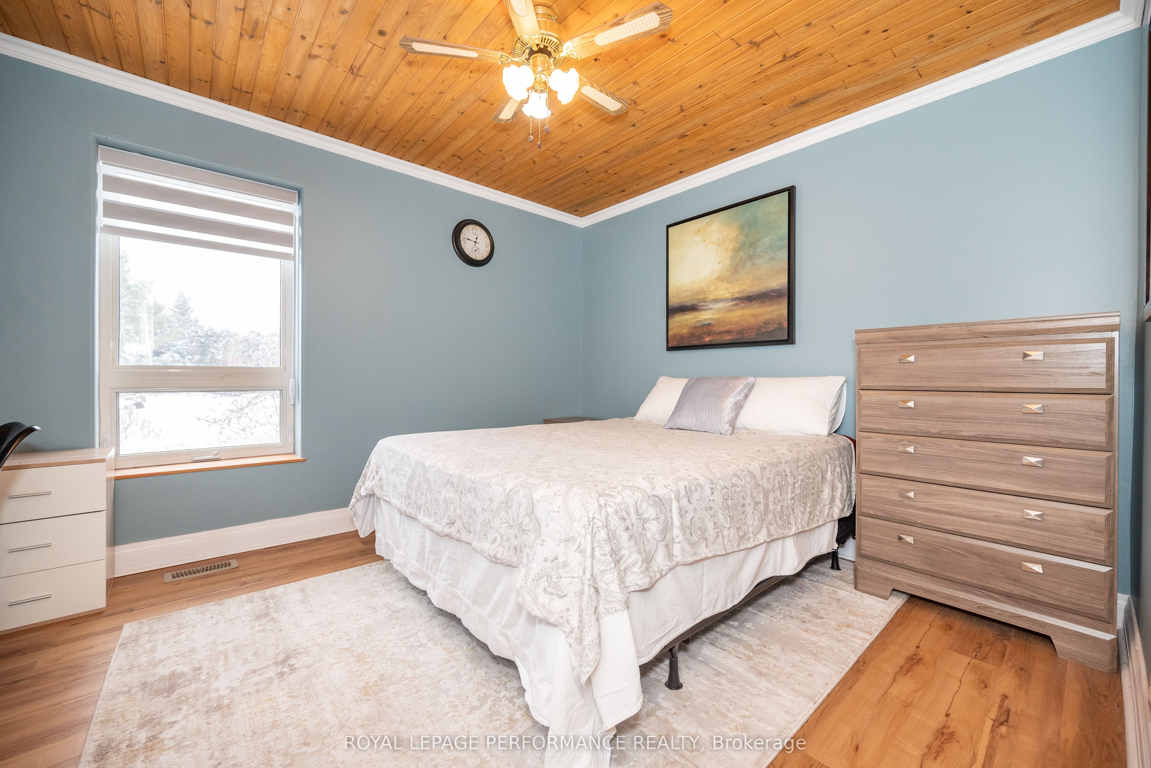 1371 Victoria Street Property Photo 39