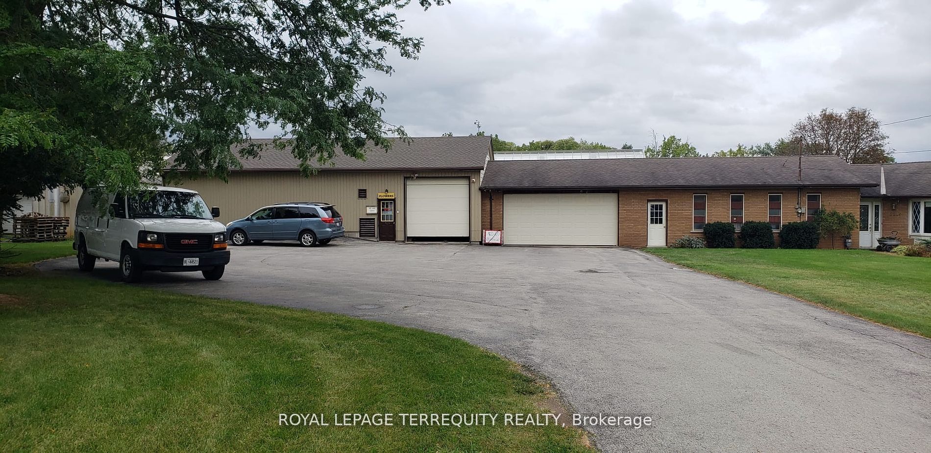 #5220 - 5226 Greenlane Road Property Photo