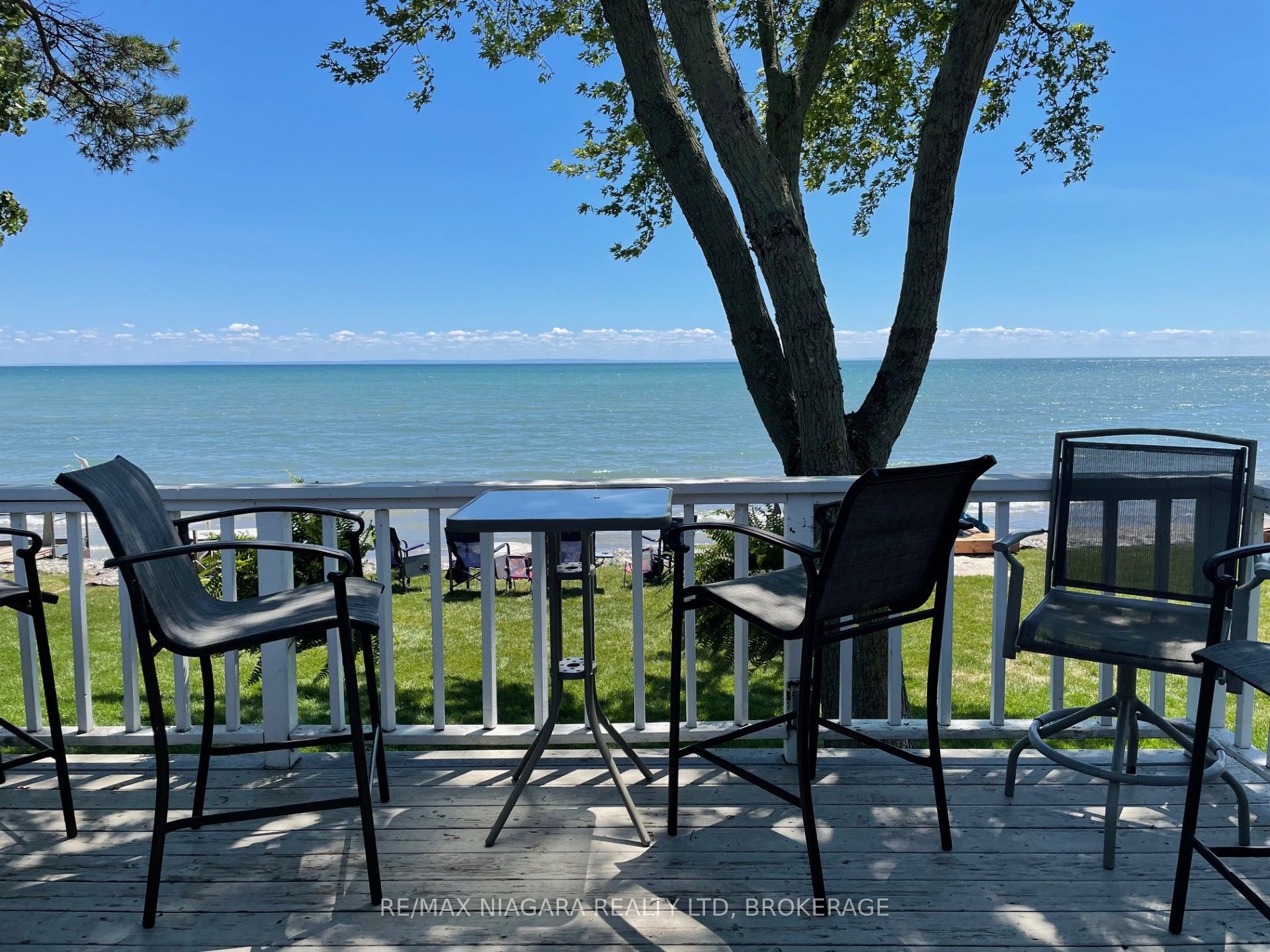12883 Old Lakeshore Road W Property Photo 2
