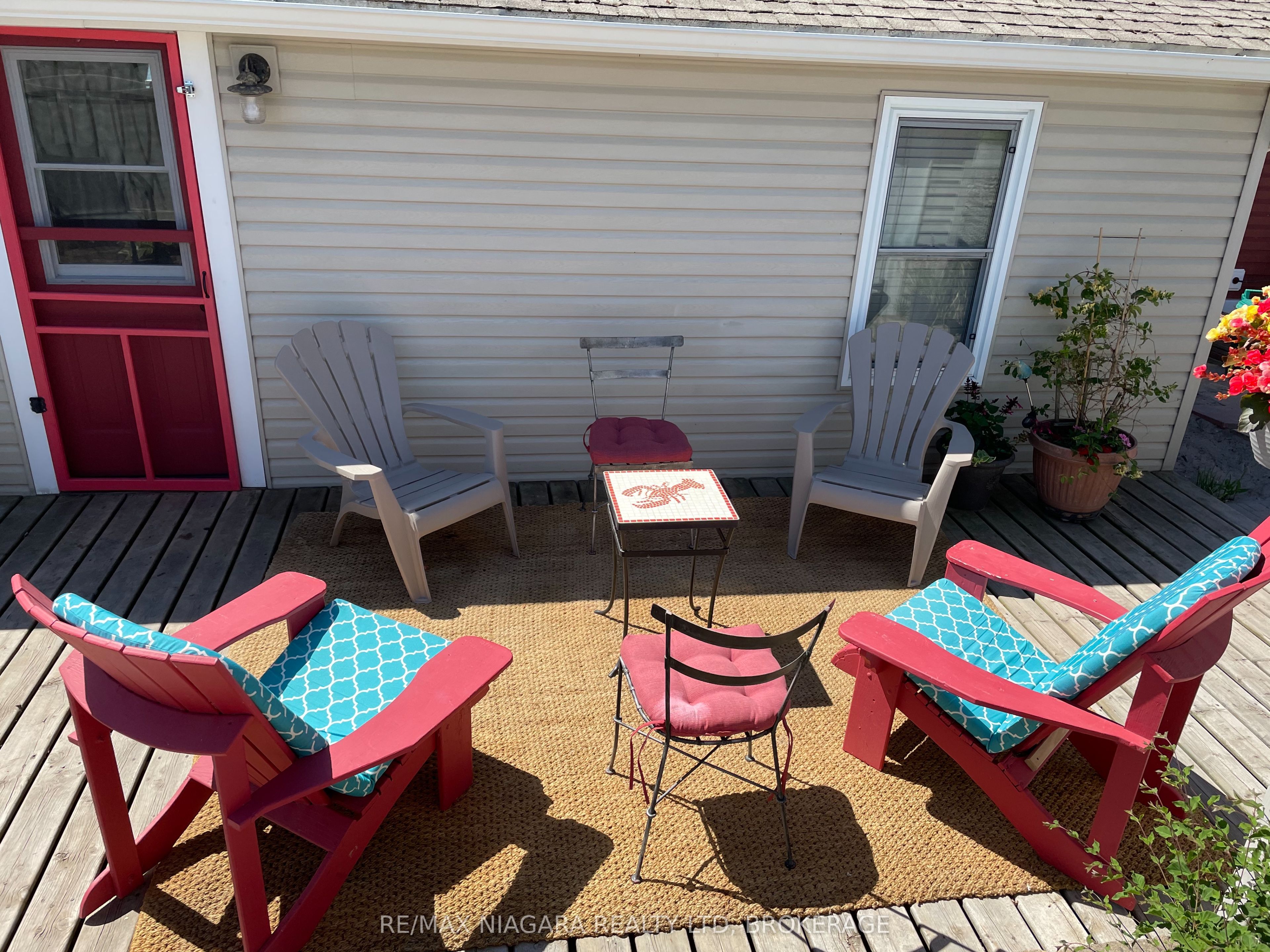 12883 Old Lakeshore Road W Property Photo 5