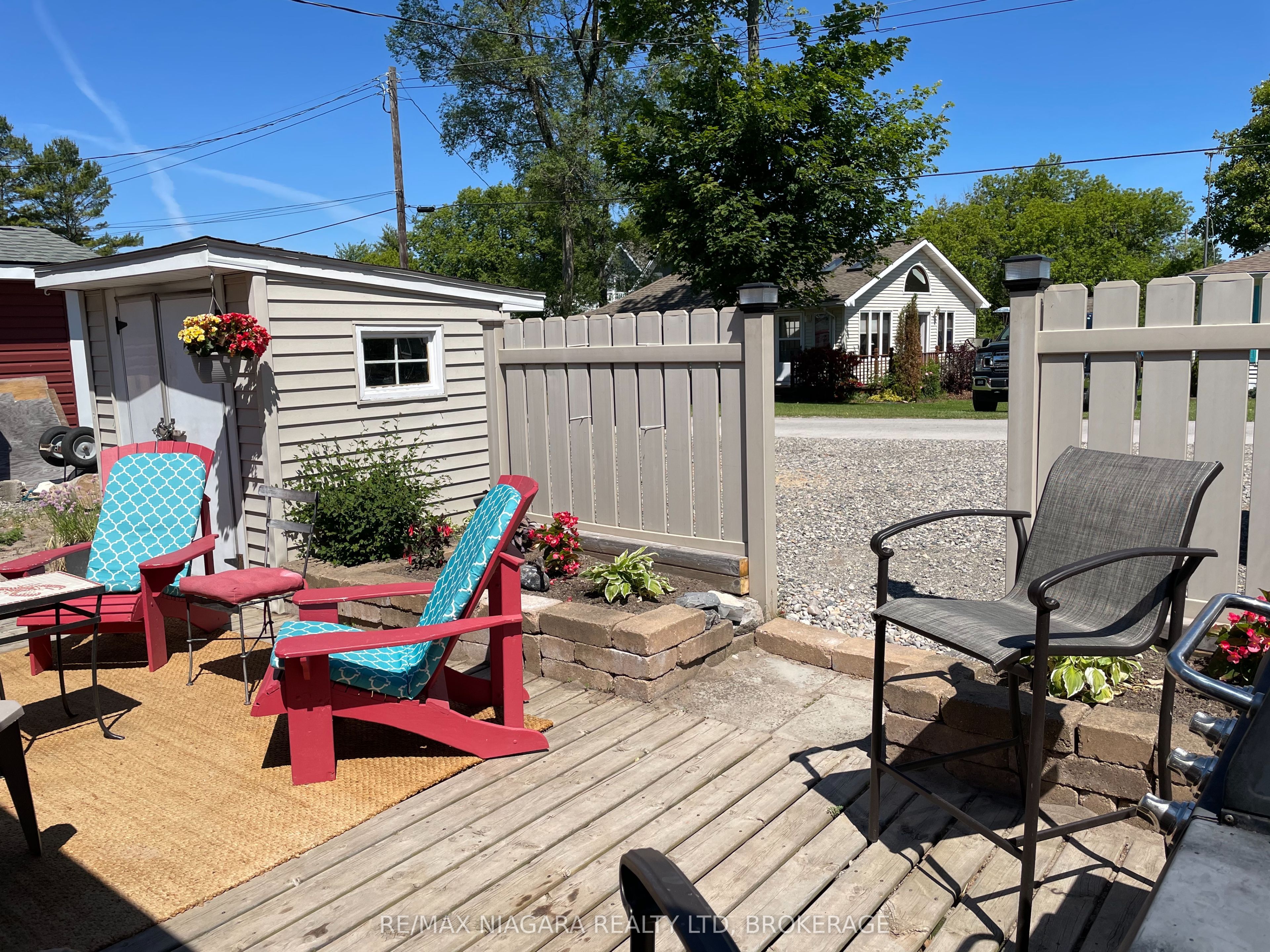 12883 Old Lakeshore Road W Property Photo 7