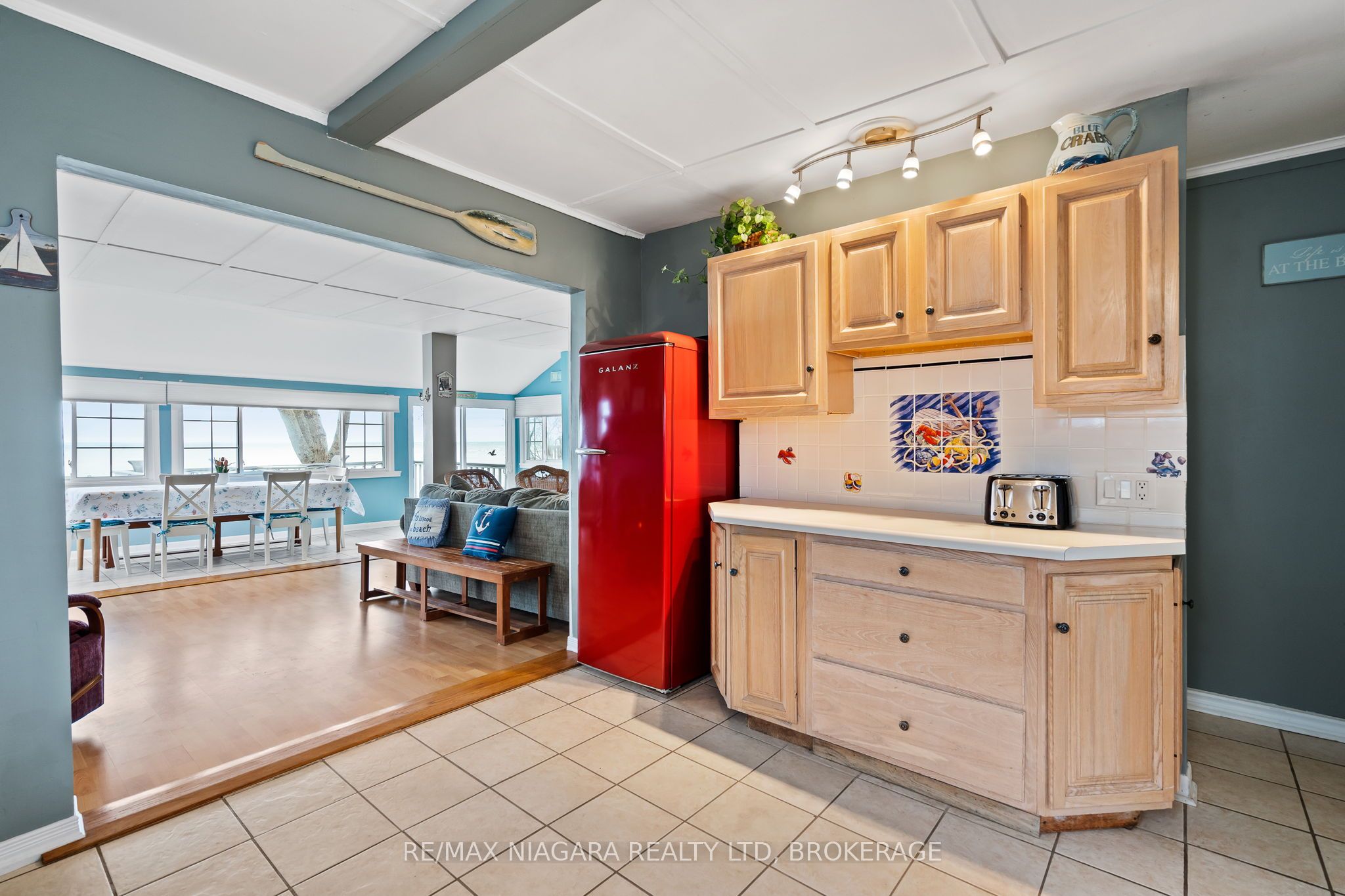 12883 Old Lakeshore Road W Property Photo 14