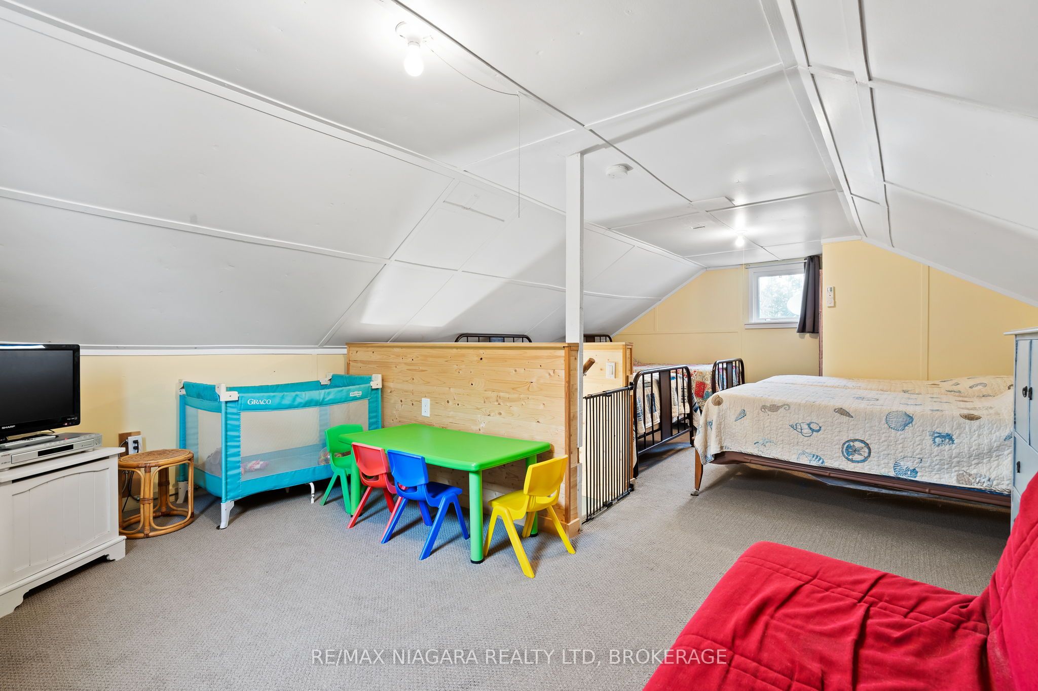 12883 Old Lakeshore Road W Property Photo 26