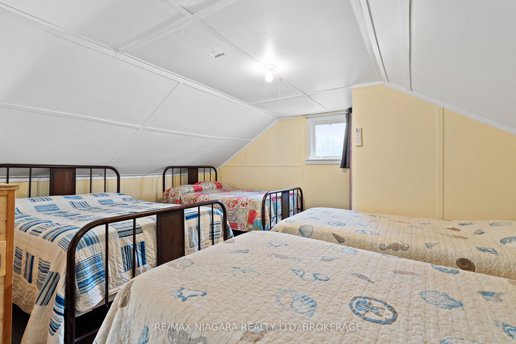 12883 Old Lakeshore Road W Property Photo 28