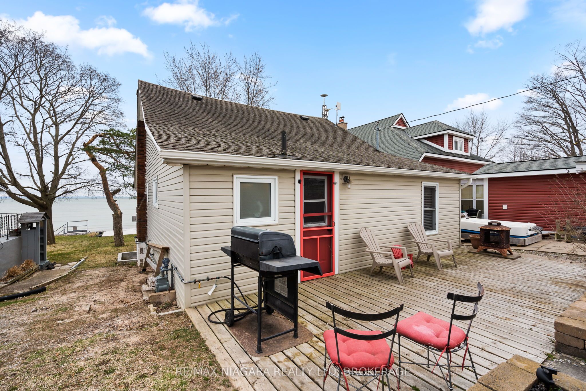 12883 Old Lakeshore Road W Property Photo 29