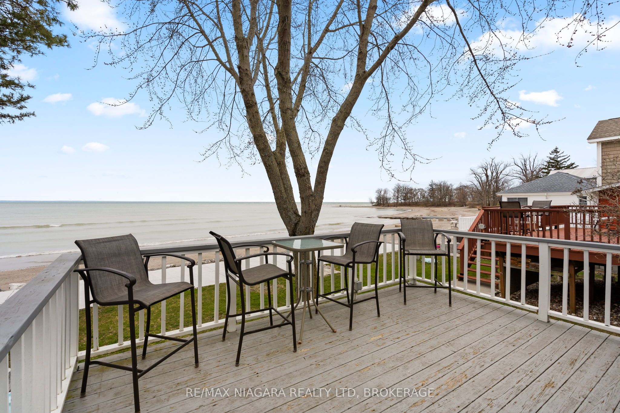12883 Old Lakeshore Road W Property Photo 32