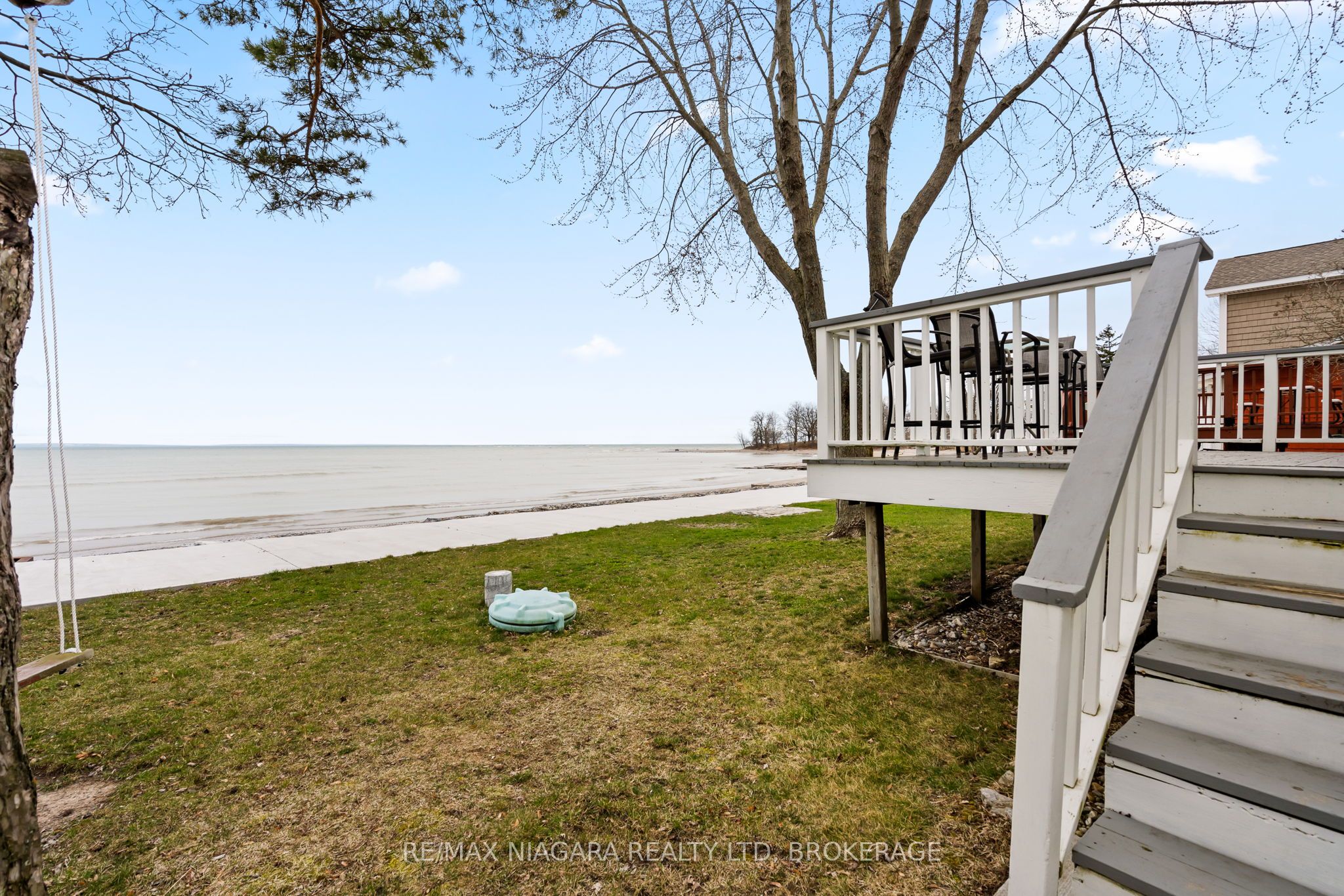 12883 Old Lakeshore Road W Property Photo 33