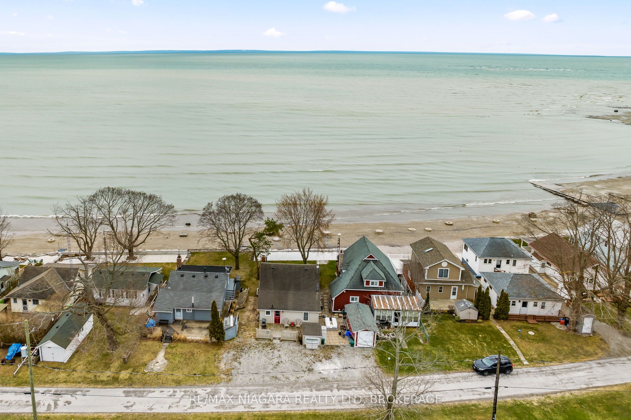 12883 Old Lakeshore Road W Property Photo 39