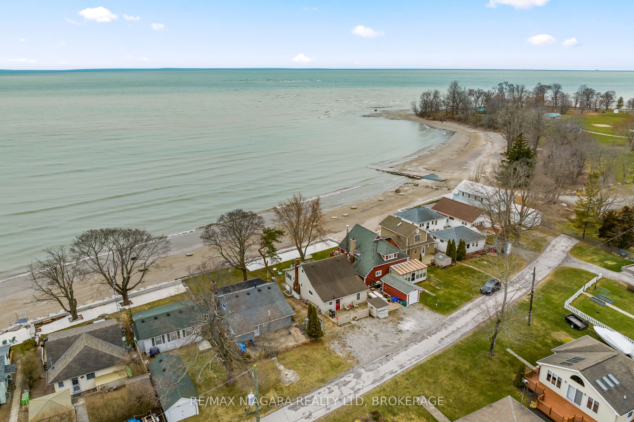 12883 Old Lakeshore Road W Property Photo 40