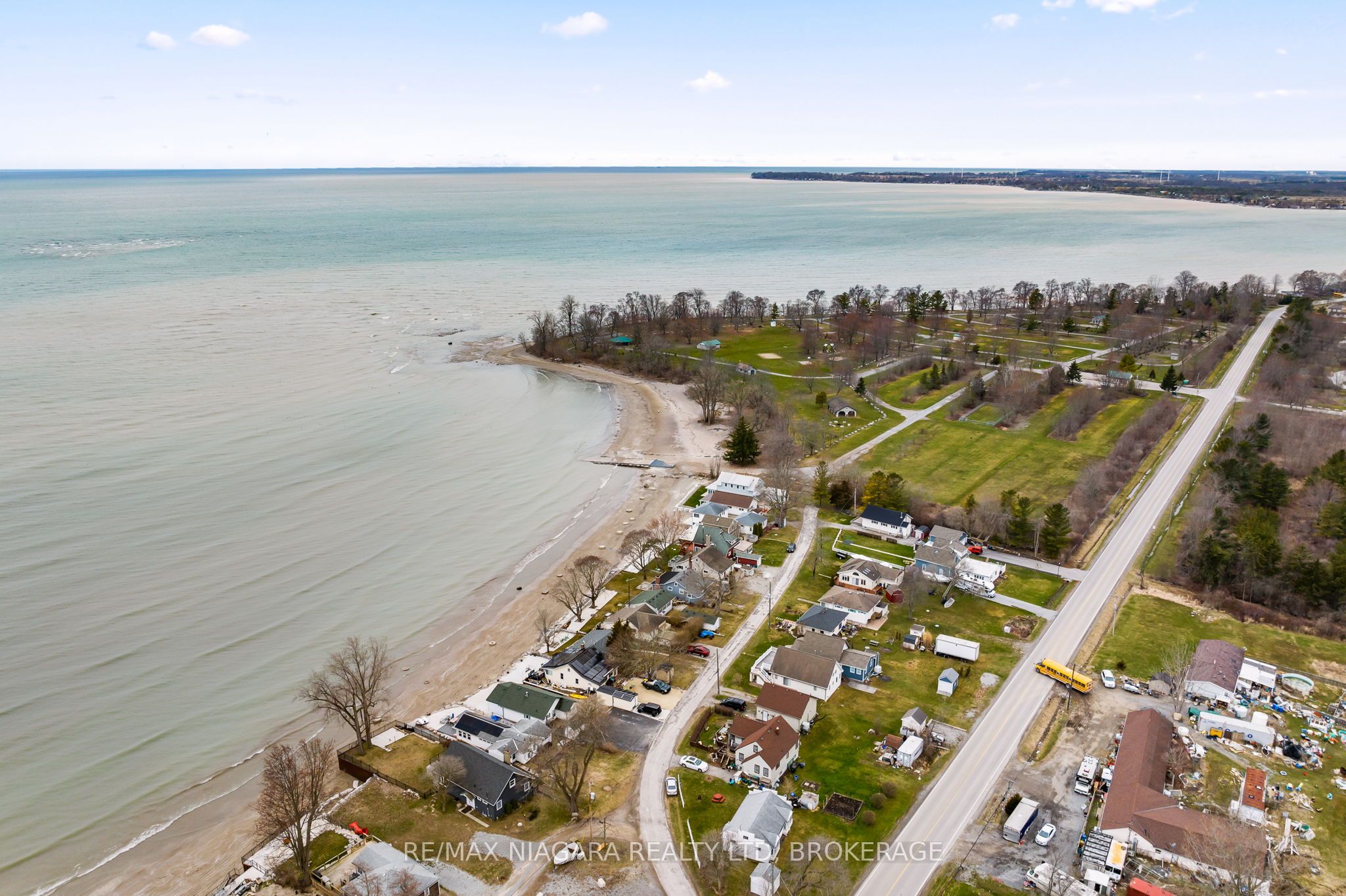 12883 Old Lakeshore Road W Property Photo 44