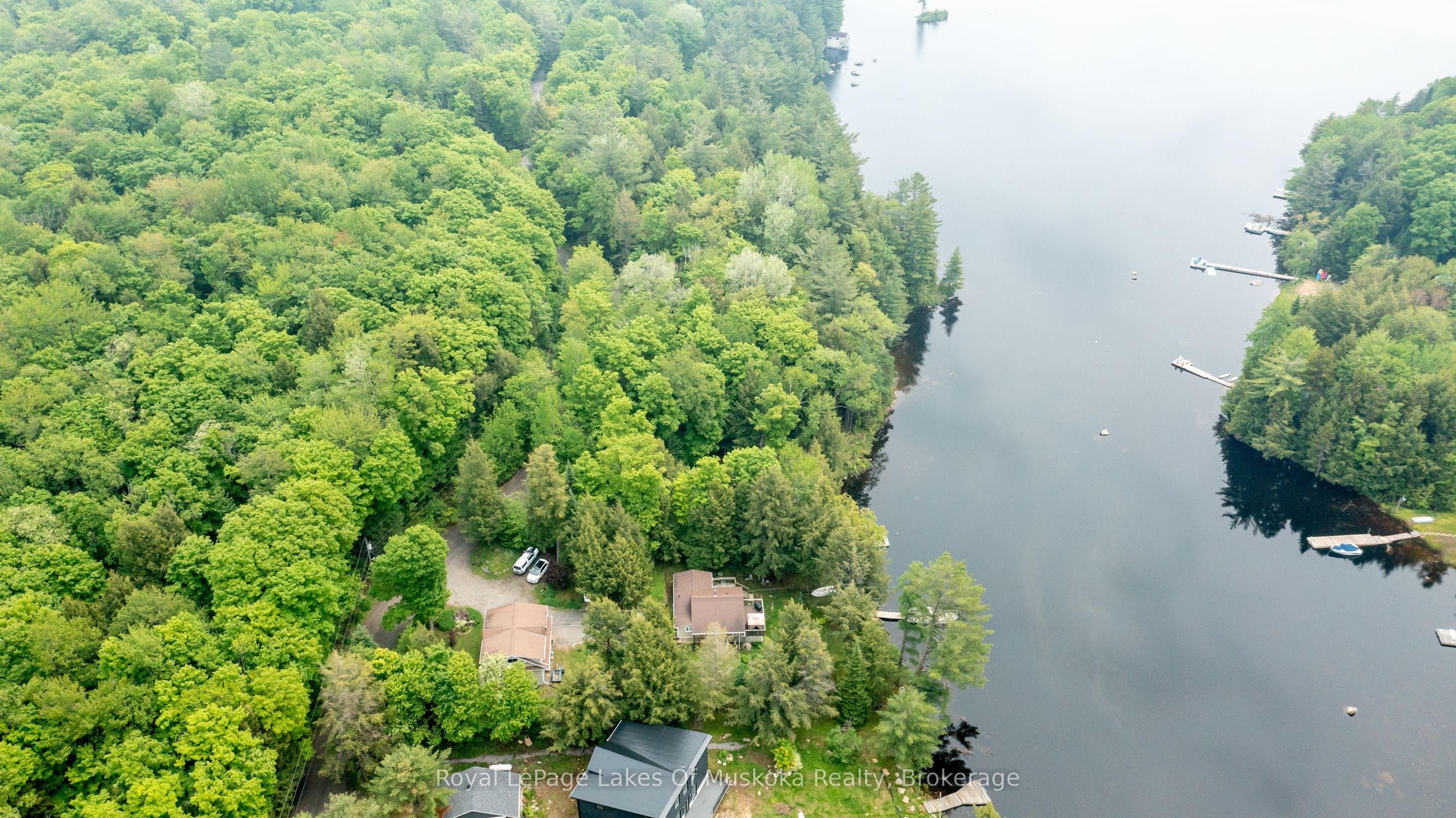 1019 Lakeshore Drive N Property Photo 6