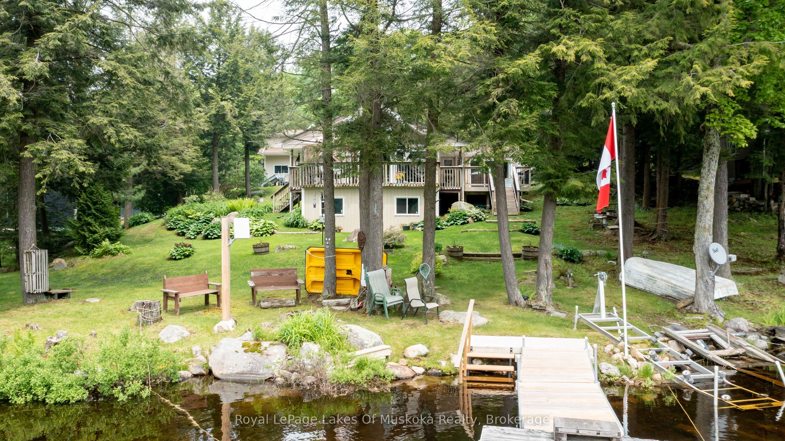 1019 Lakeshore Drive N Property Photo 12