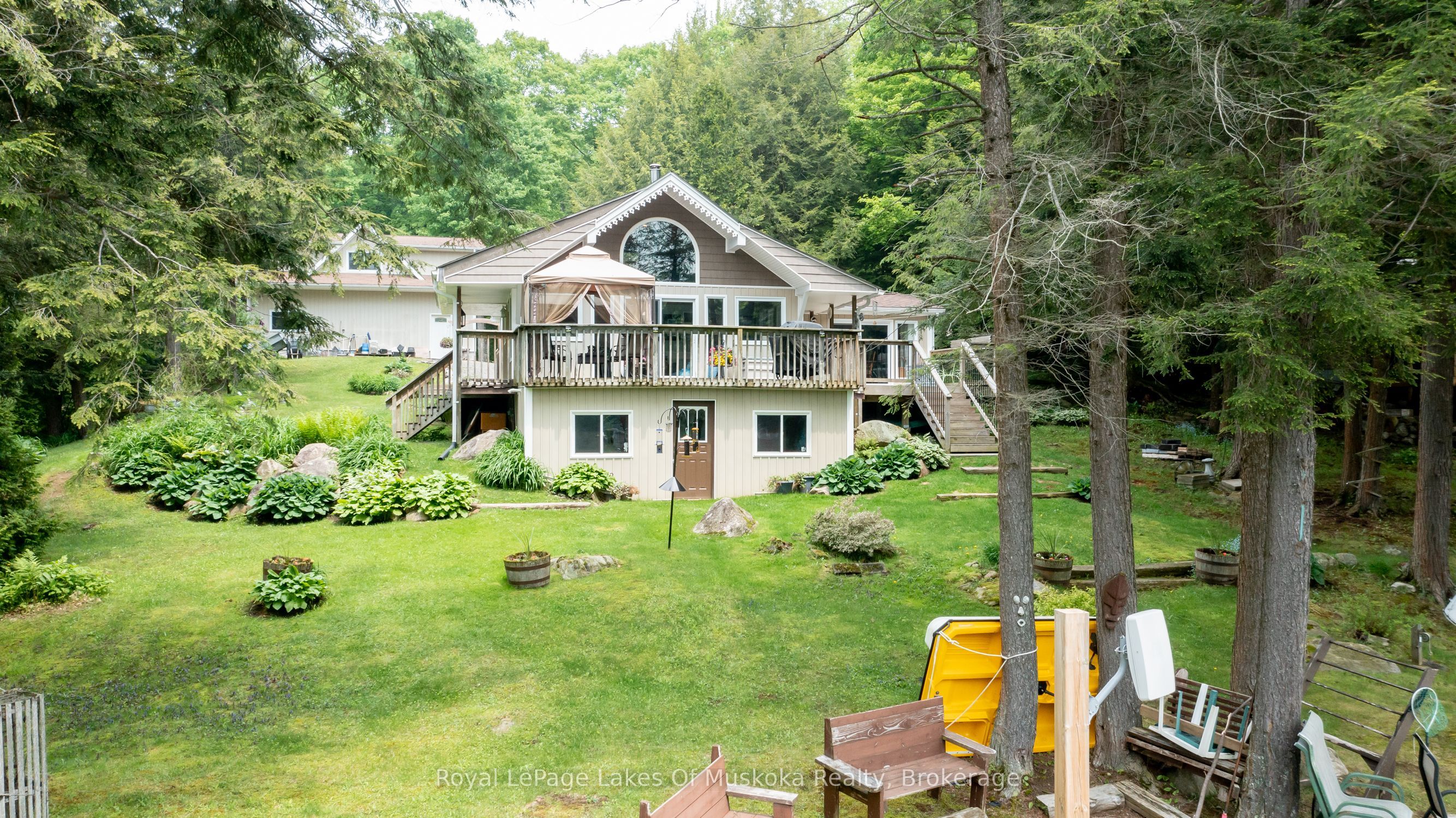 1019 Lakeshore Drive N Property Photo 13