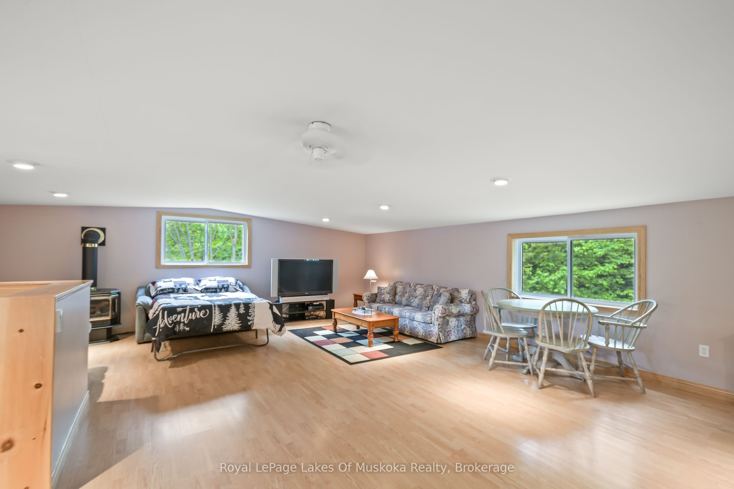 1019 Lakeshore Drive N Property Photo 27