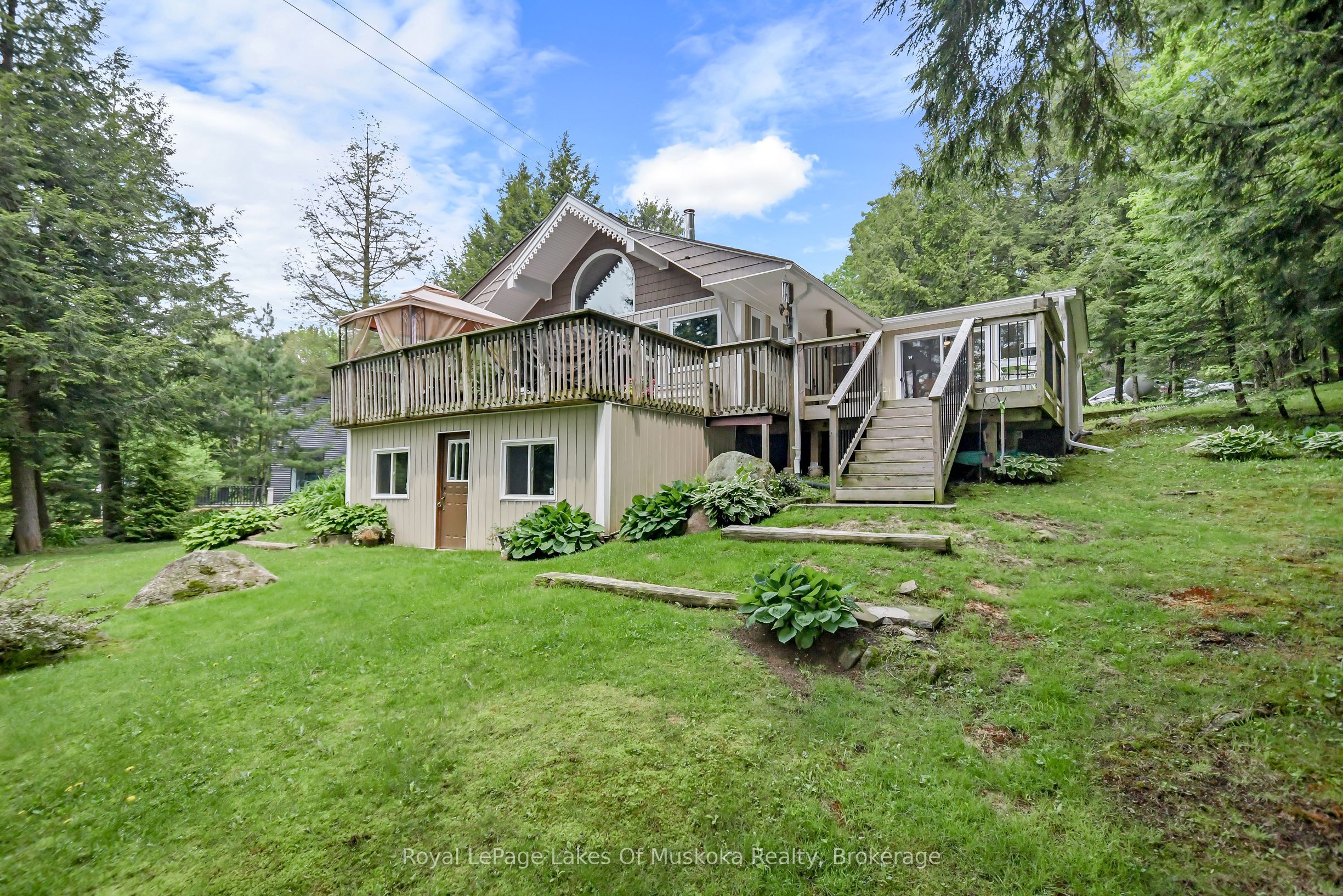 1019 Lakeshore Drive N Property Photo 40