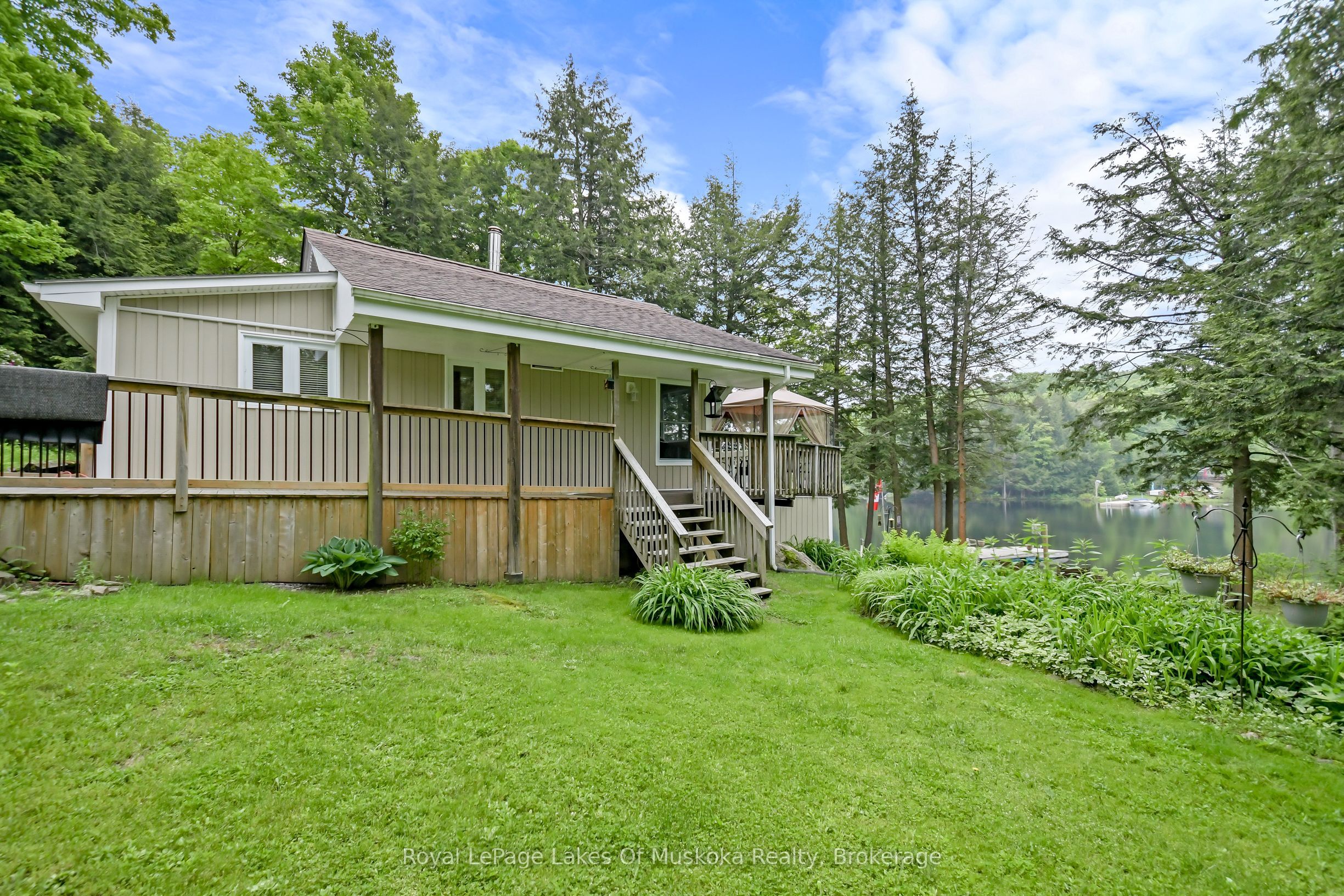 1019 Lakeshore Drive N Property Photo 42