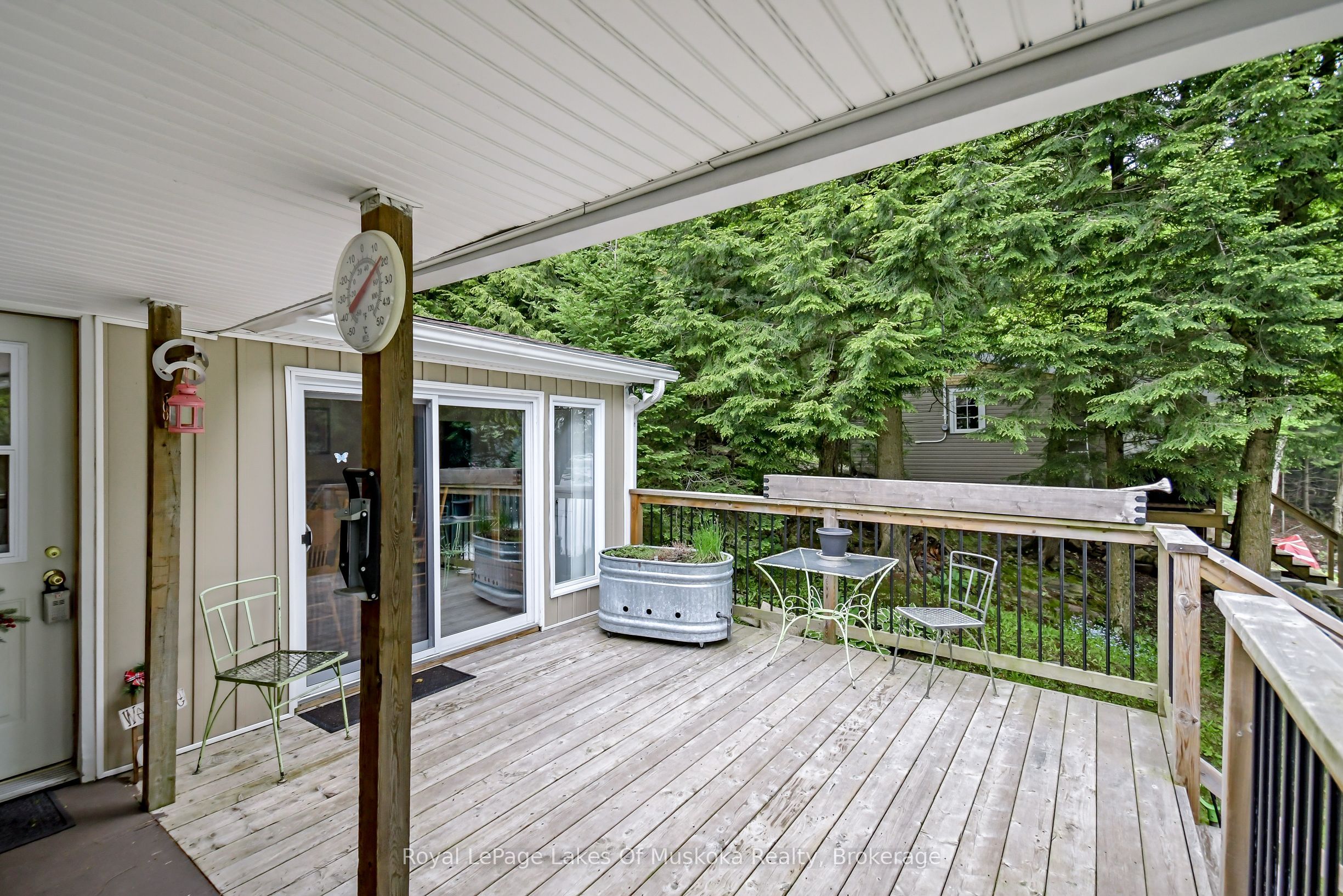 1019 Lakeshore Drive N Property Photo 45