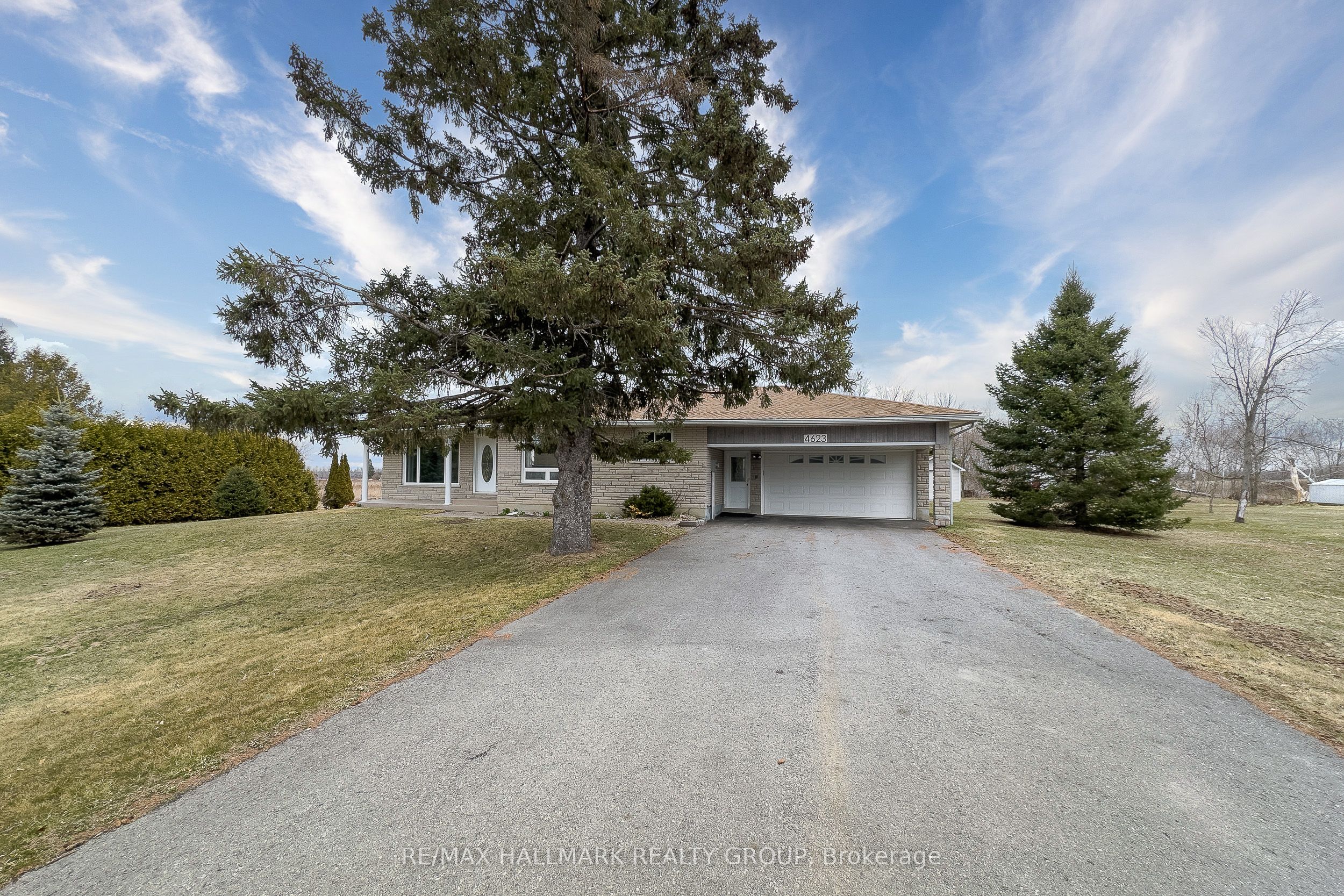 1109 Vars & Area Real Estate Listings Main Image